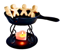 B CENTERBRIDGE wax melter in mini cast iron skillet