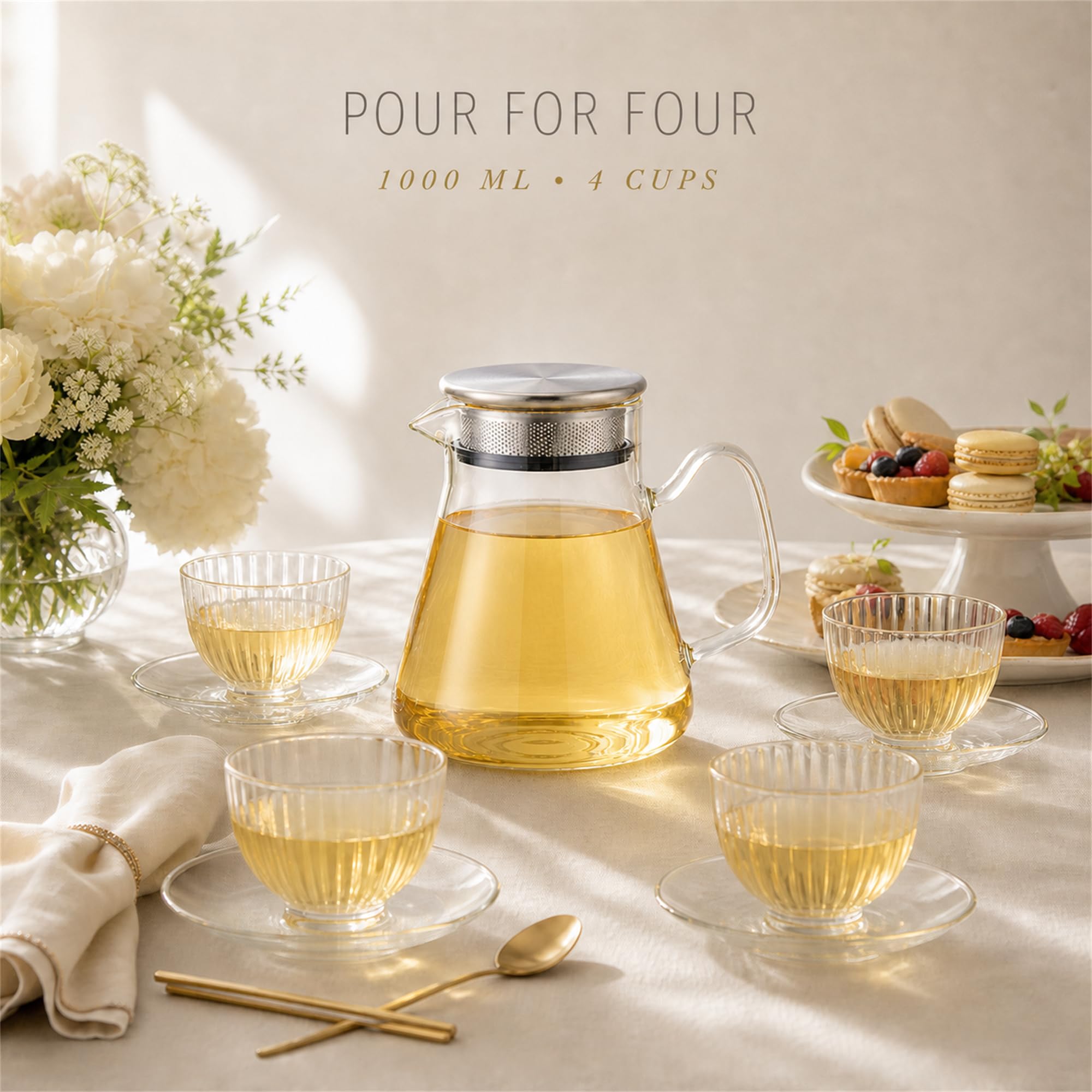 Integrated handle and pouring spout for easy serving