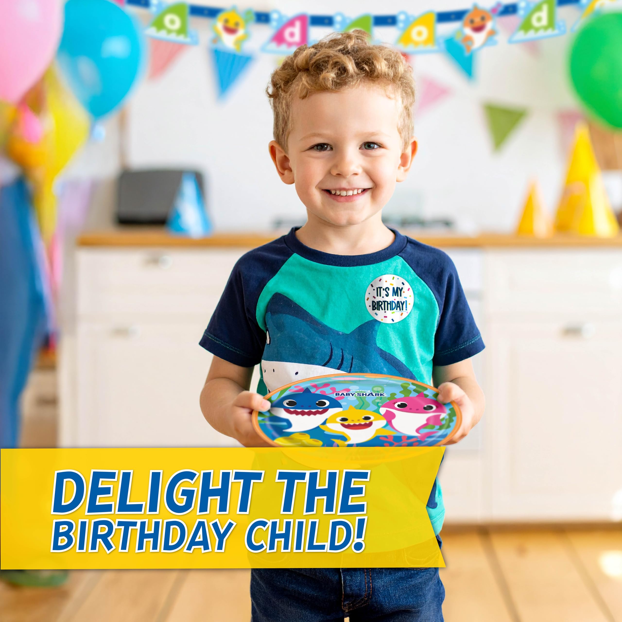 Baby Shark tableware kit designed for 32 guests