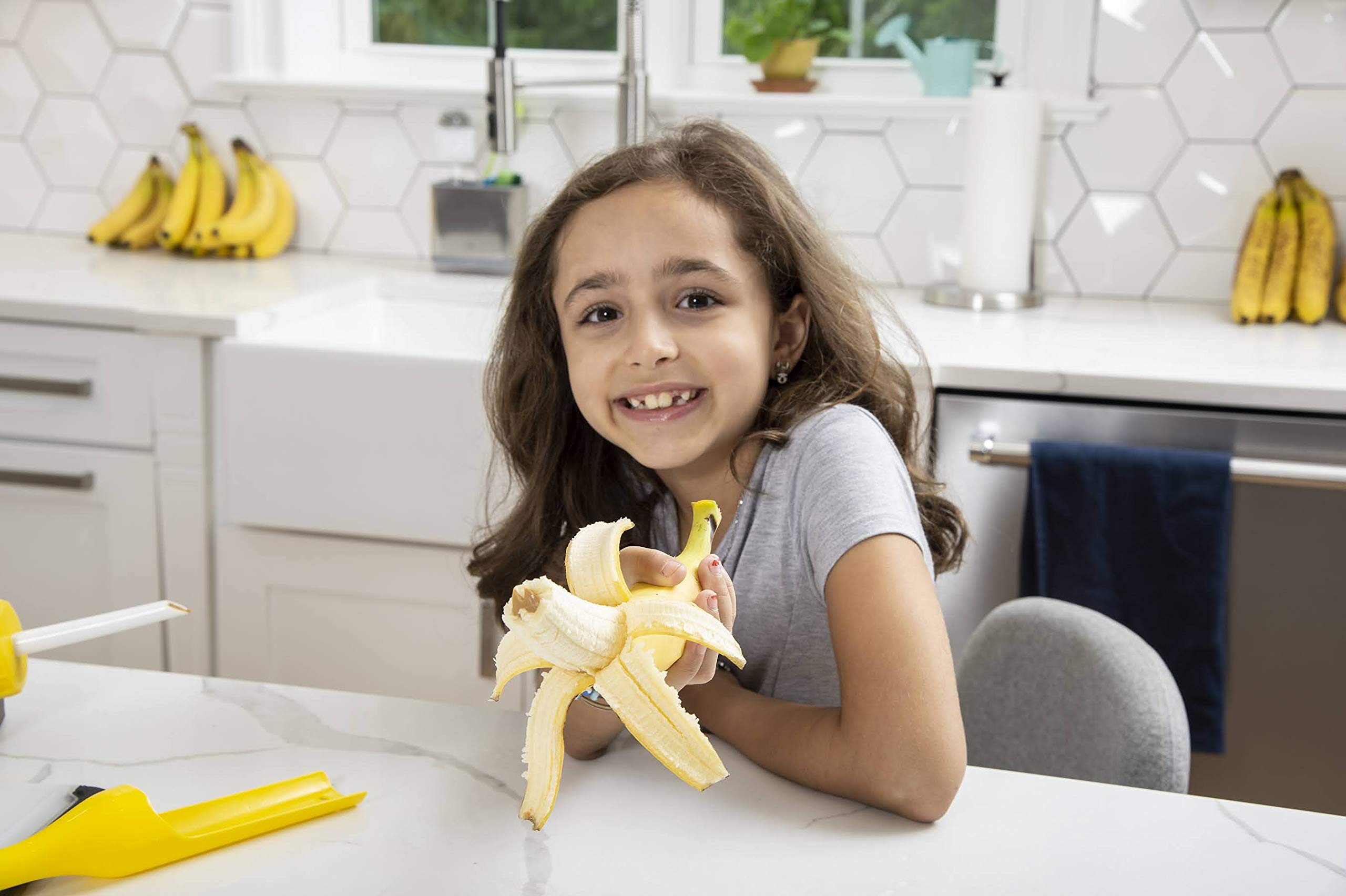 Banana Loca peel core demonstration image