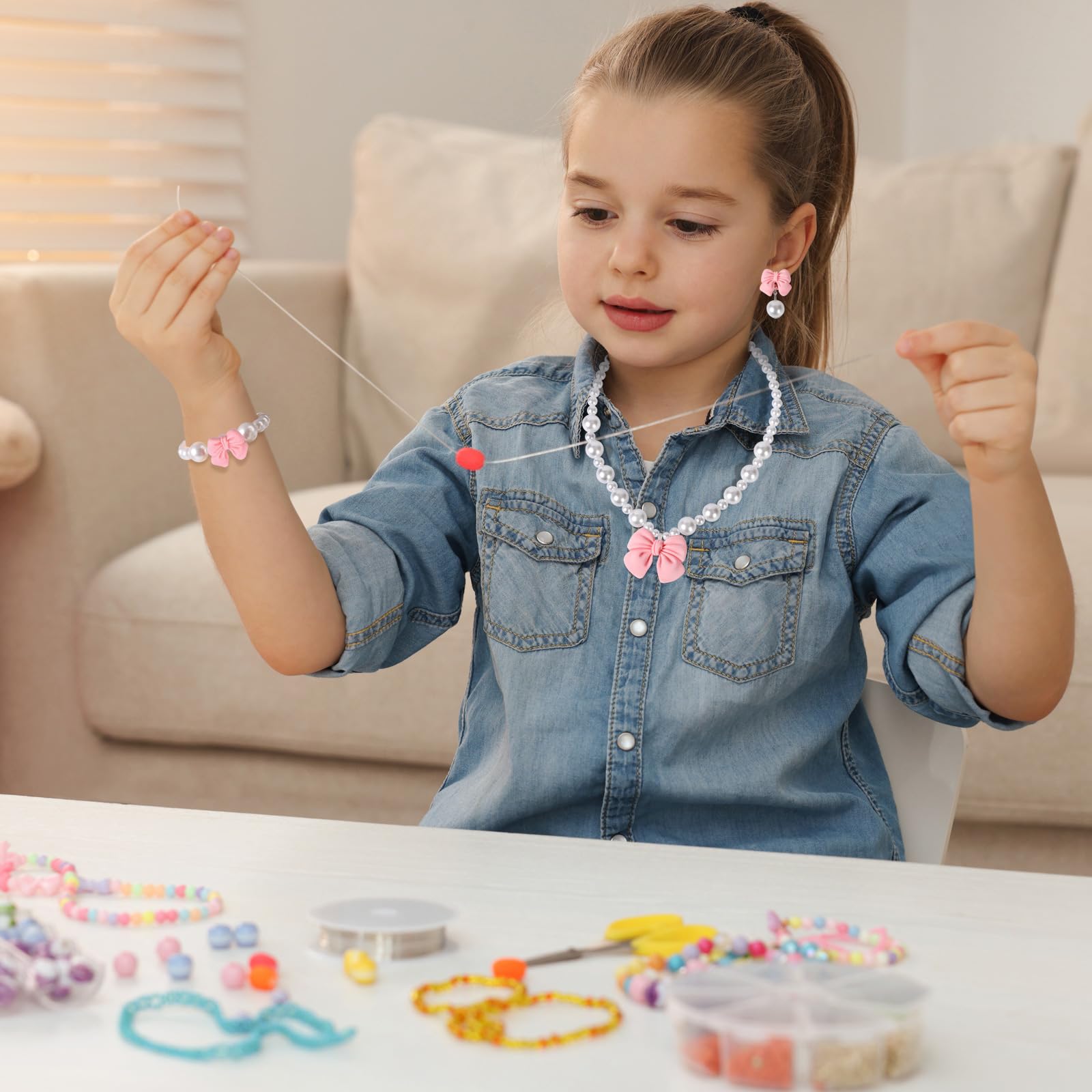 Elastic design necklace bracelet set for ages 3-8 pink bow