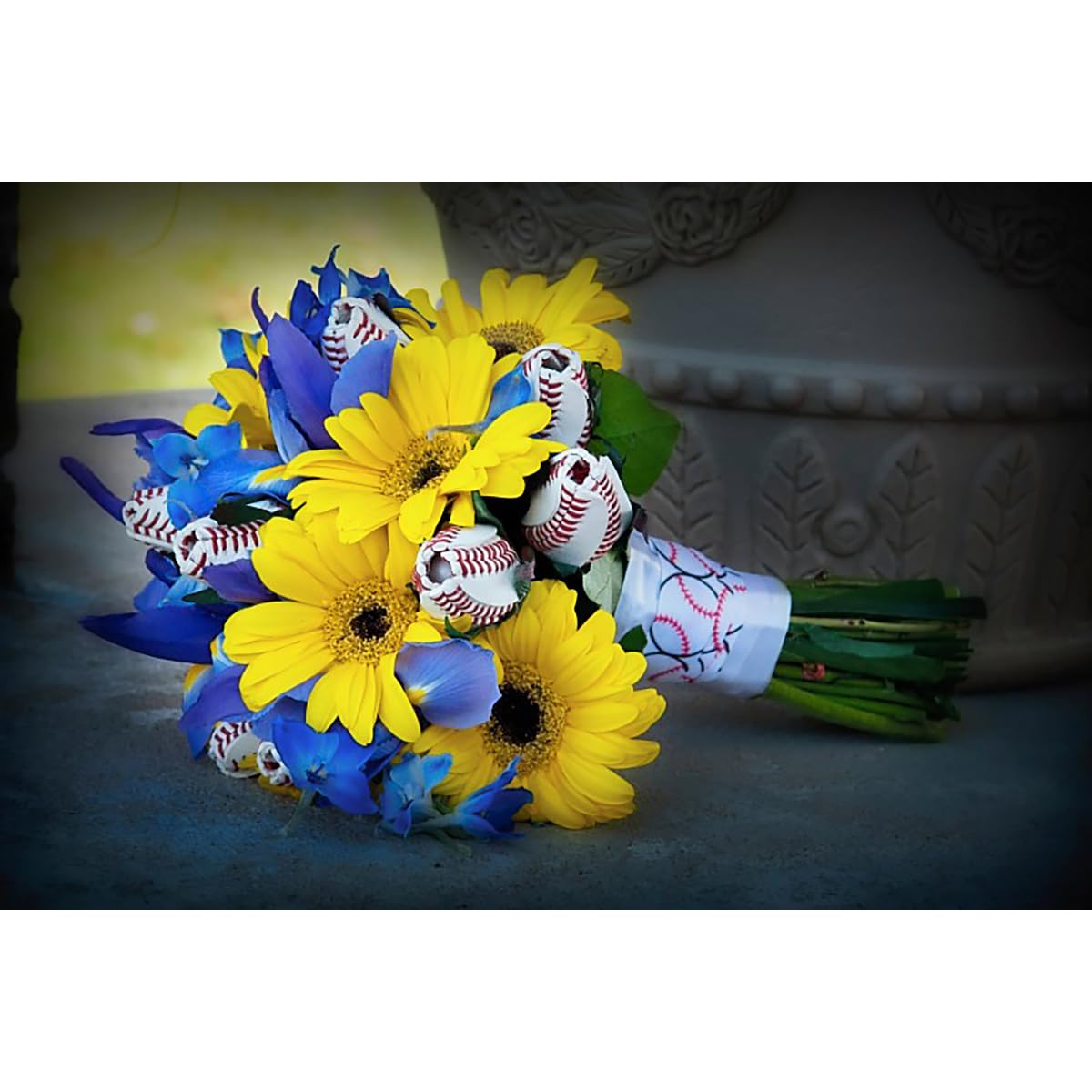 Baseball Rose 18in stem