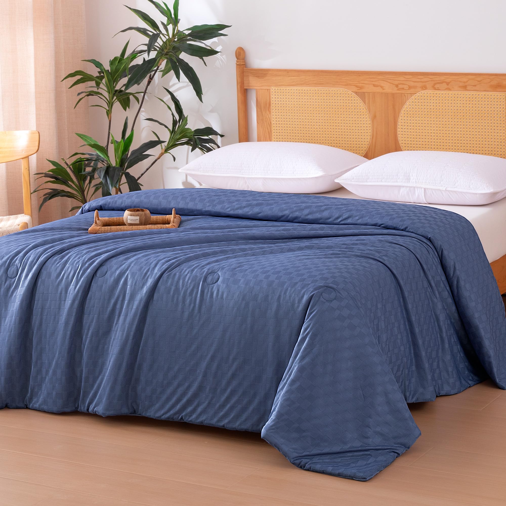 100% nylon fabric with 100% recycled polyester filling