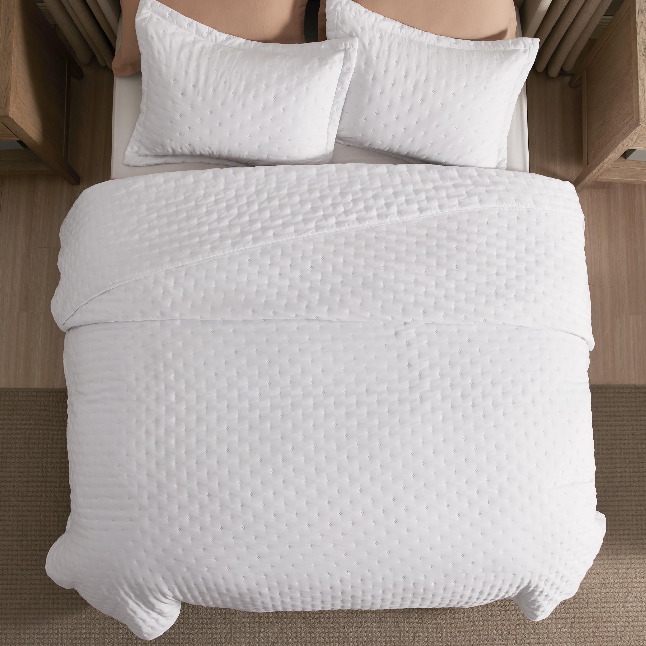 Bedsure white bedroom setup with quilt and shams