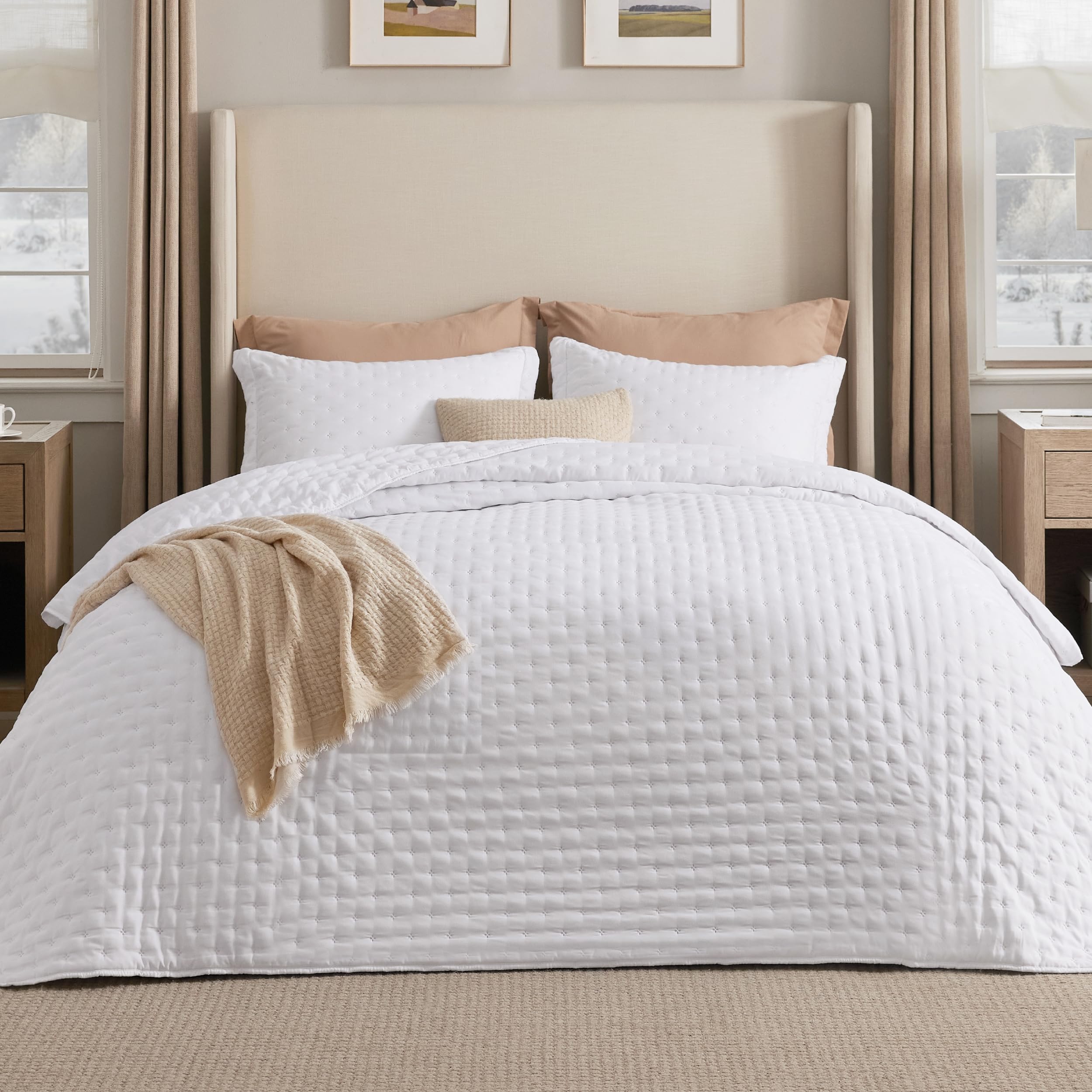 Bedsure California King quilt set on white bed