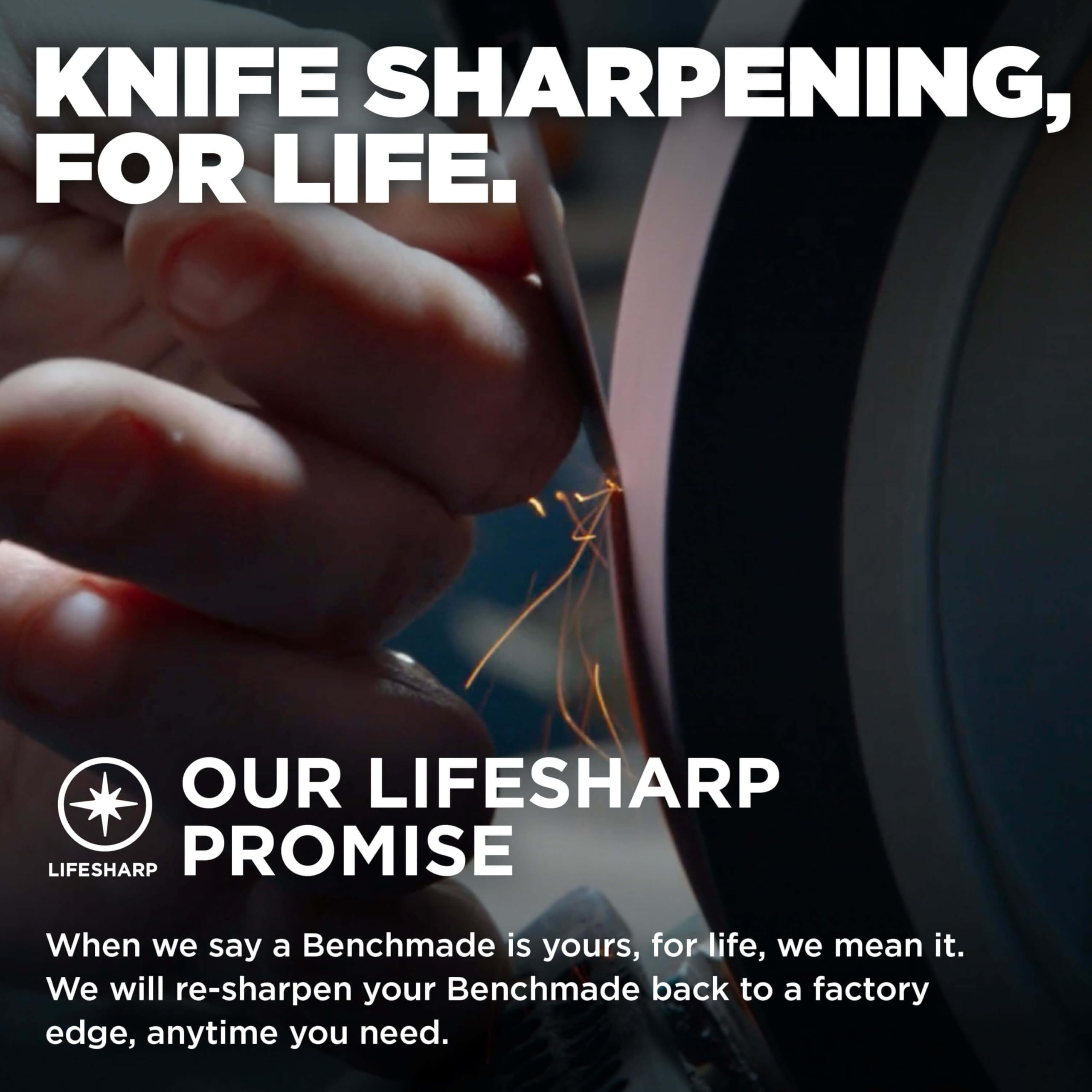 Compact paring knife suitable for kitchen and outdoor use