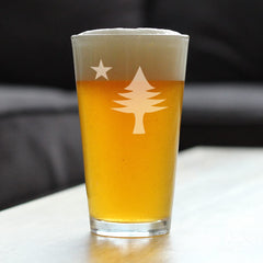 Hand-engraved Maine flag design on Bevvee pint glass