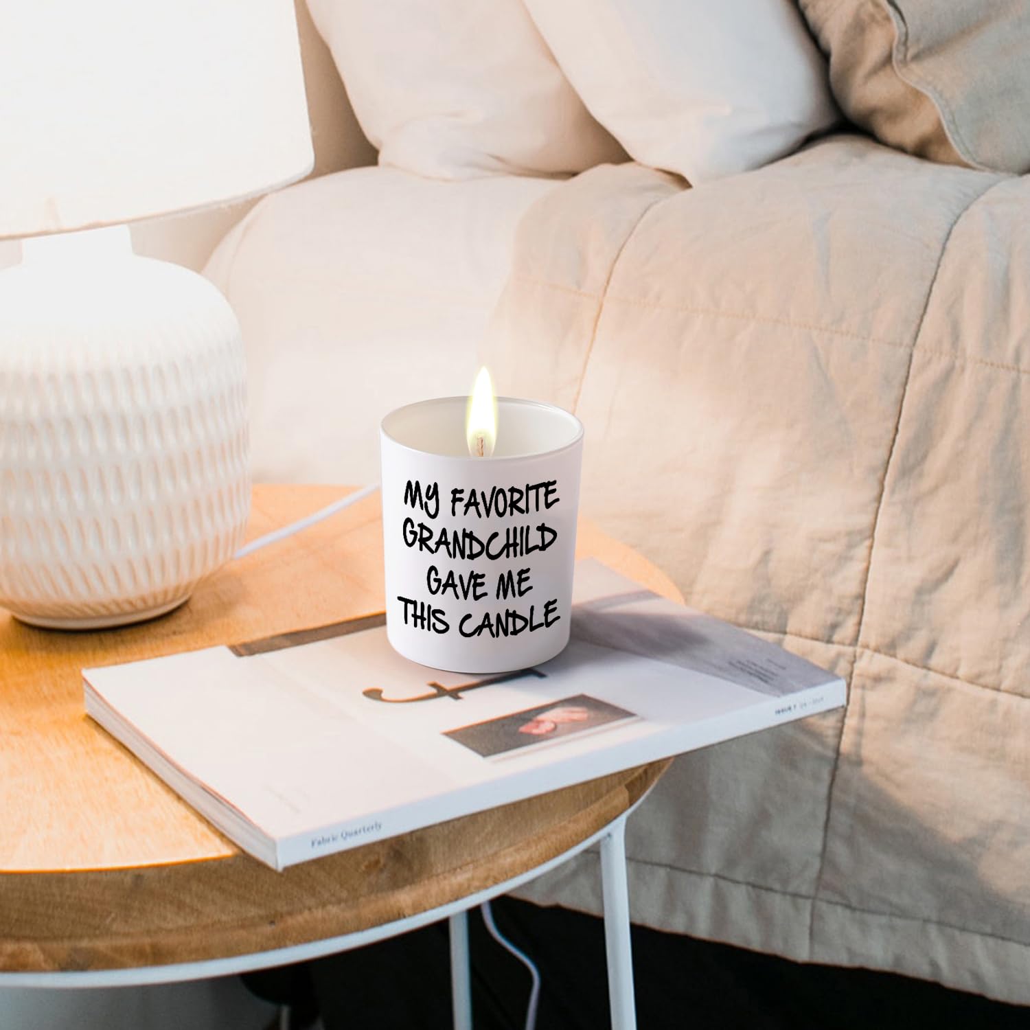 Aromatherapy candle suitable for reading yoga or meditation