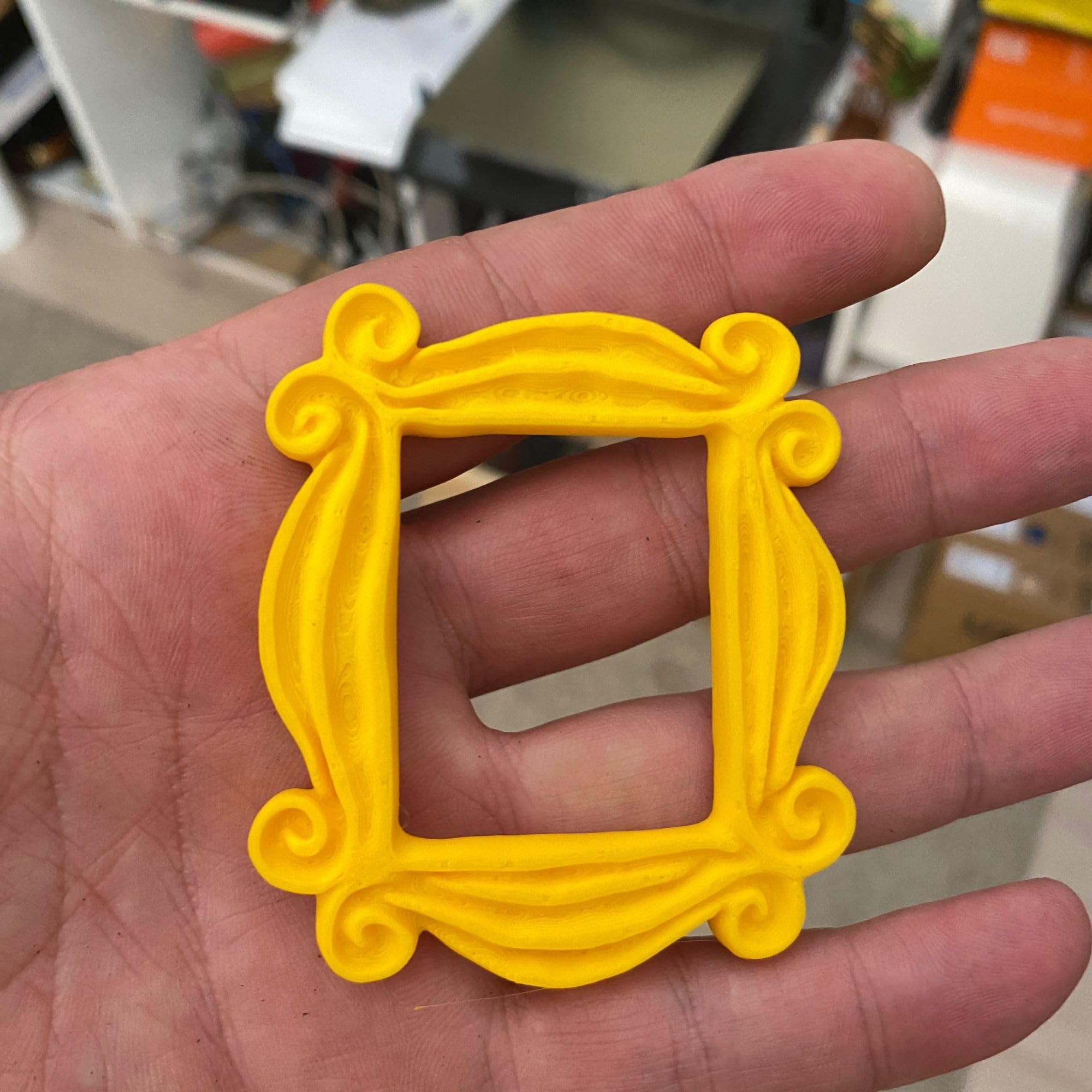 Biodegradable PLA Monica's peephole frame decor