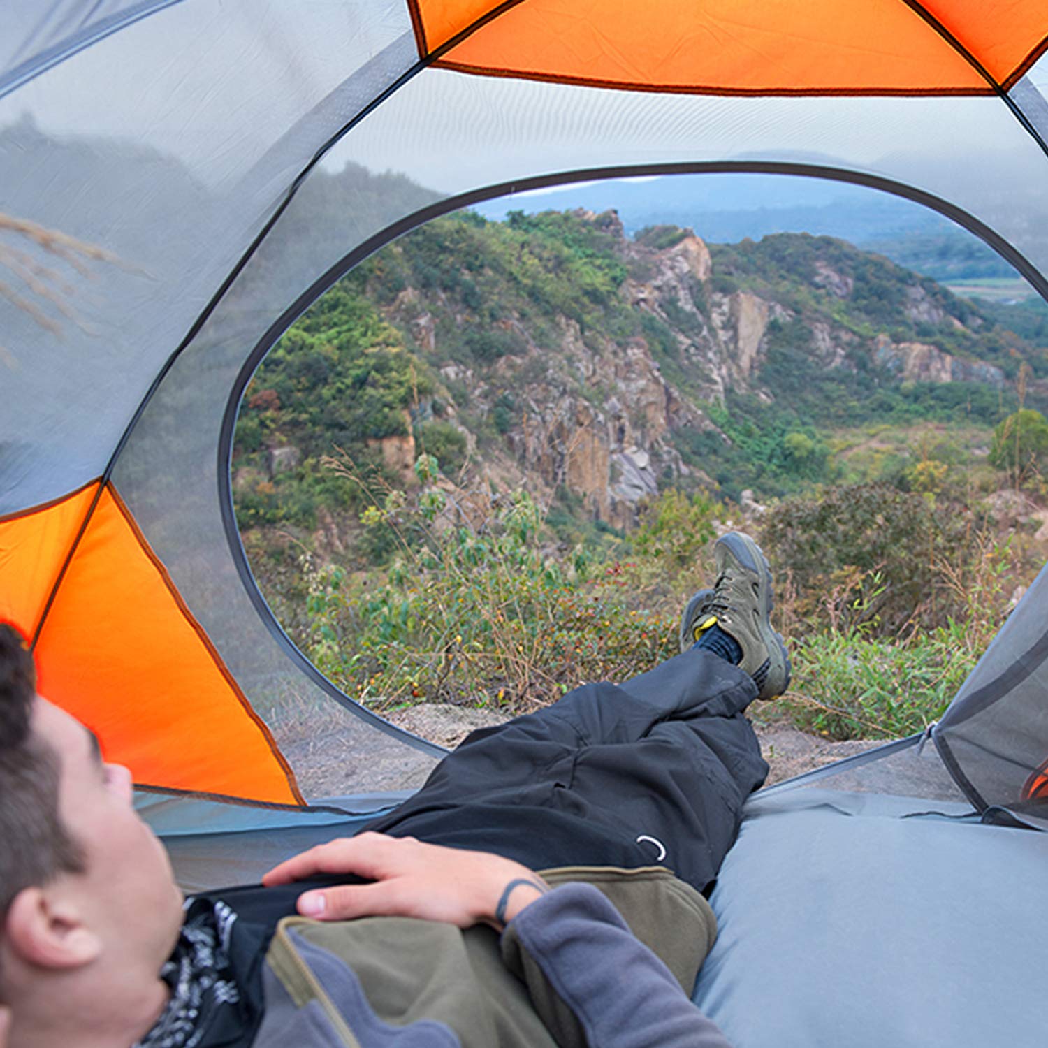 Packed size 16.9 x 5.9 x 5.9 inches BISINNA tent image