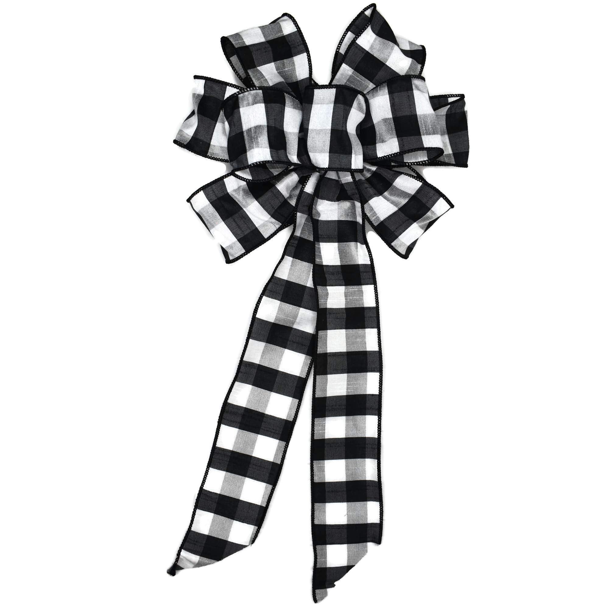 Black and White Check wired wreath bow close up showing wired ribbon and shape