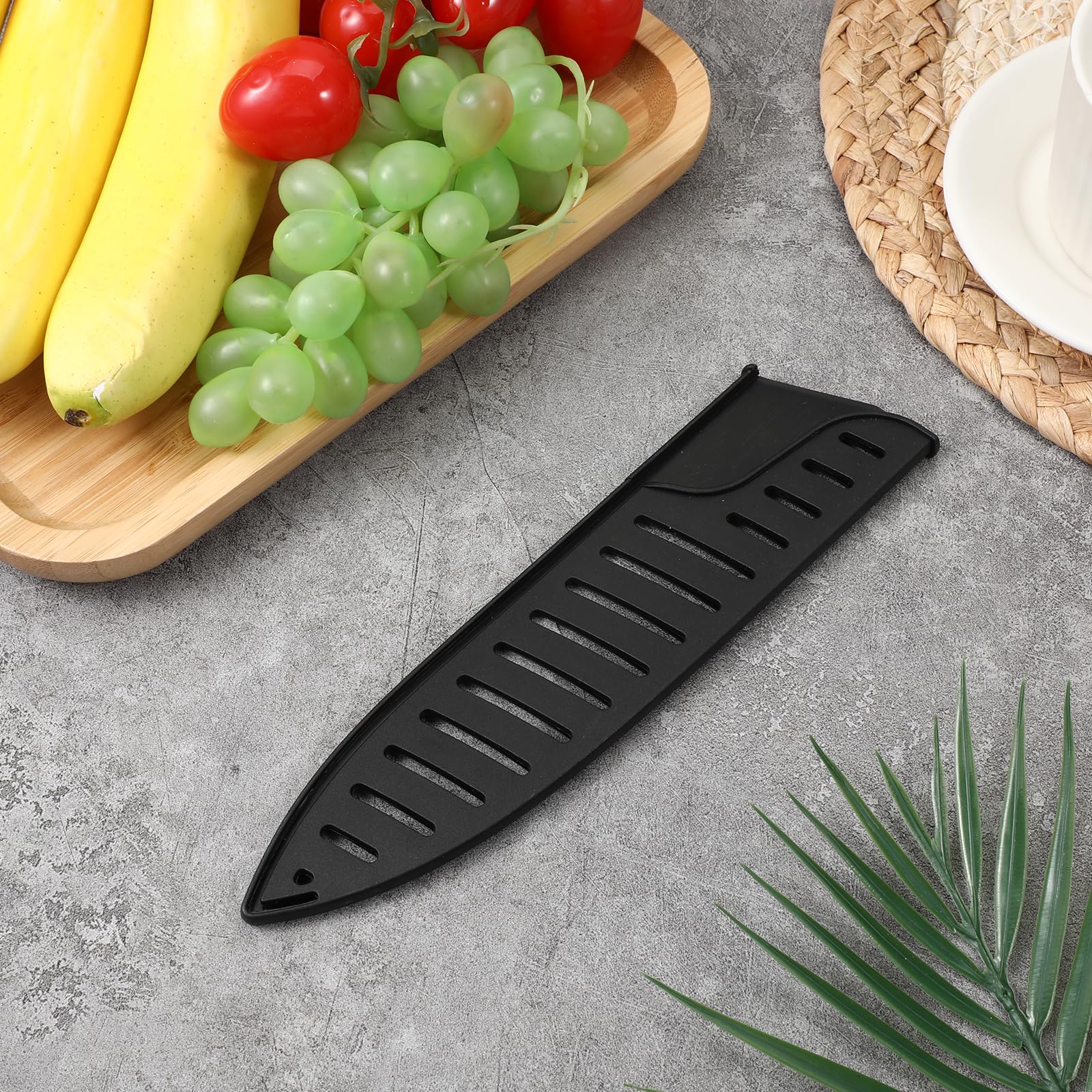 Universal fit knife sleeve for most standard kitchen knives