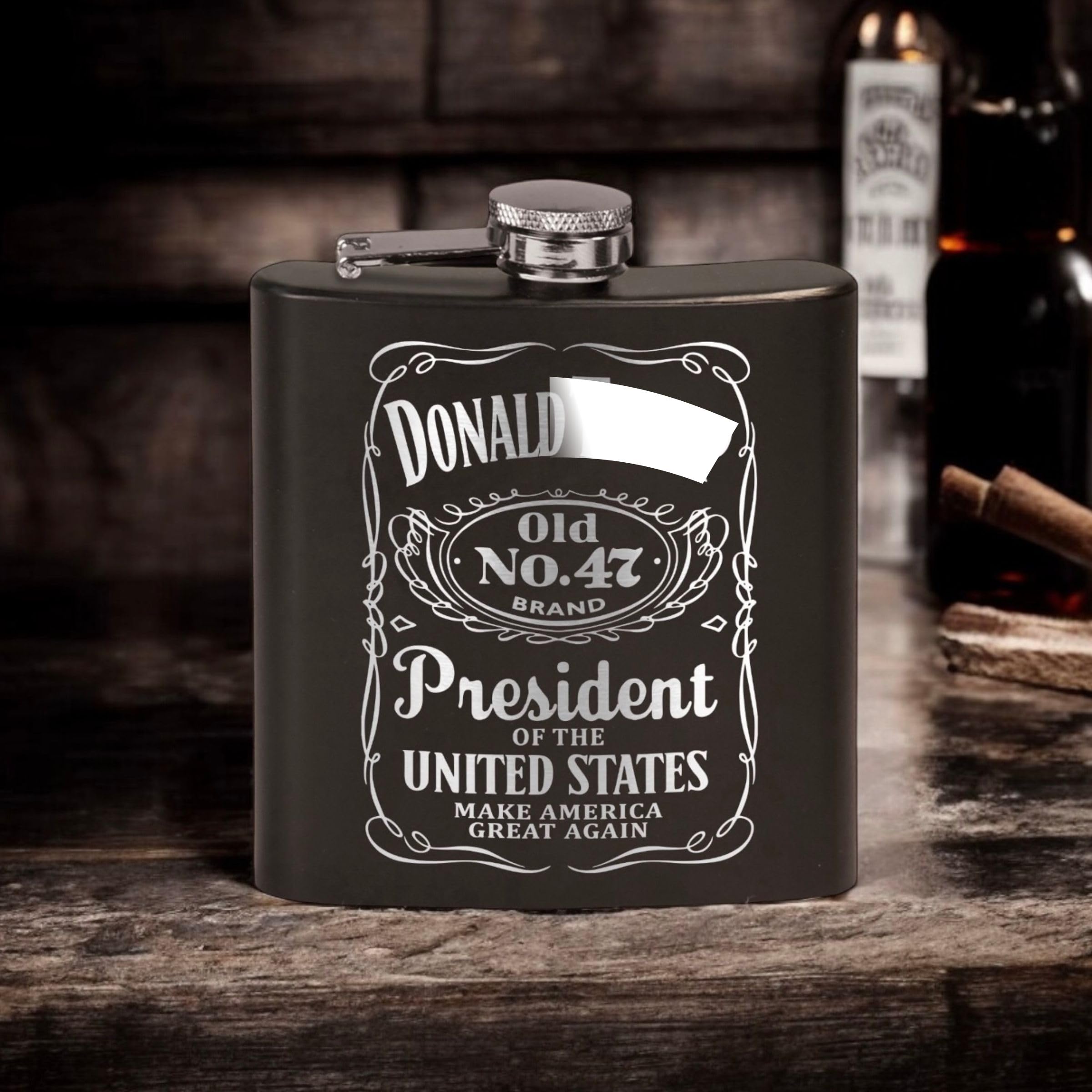 Hip flask in black stainless steel with 6oz capacity