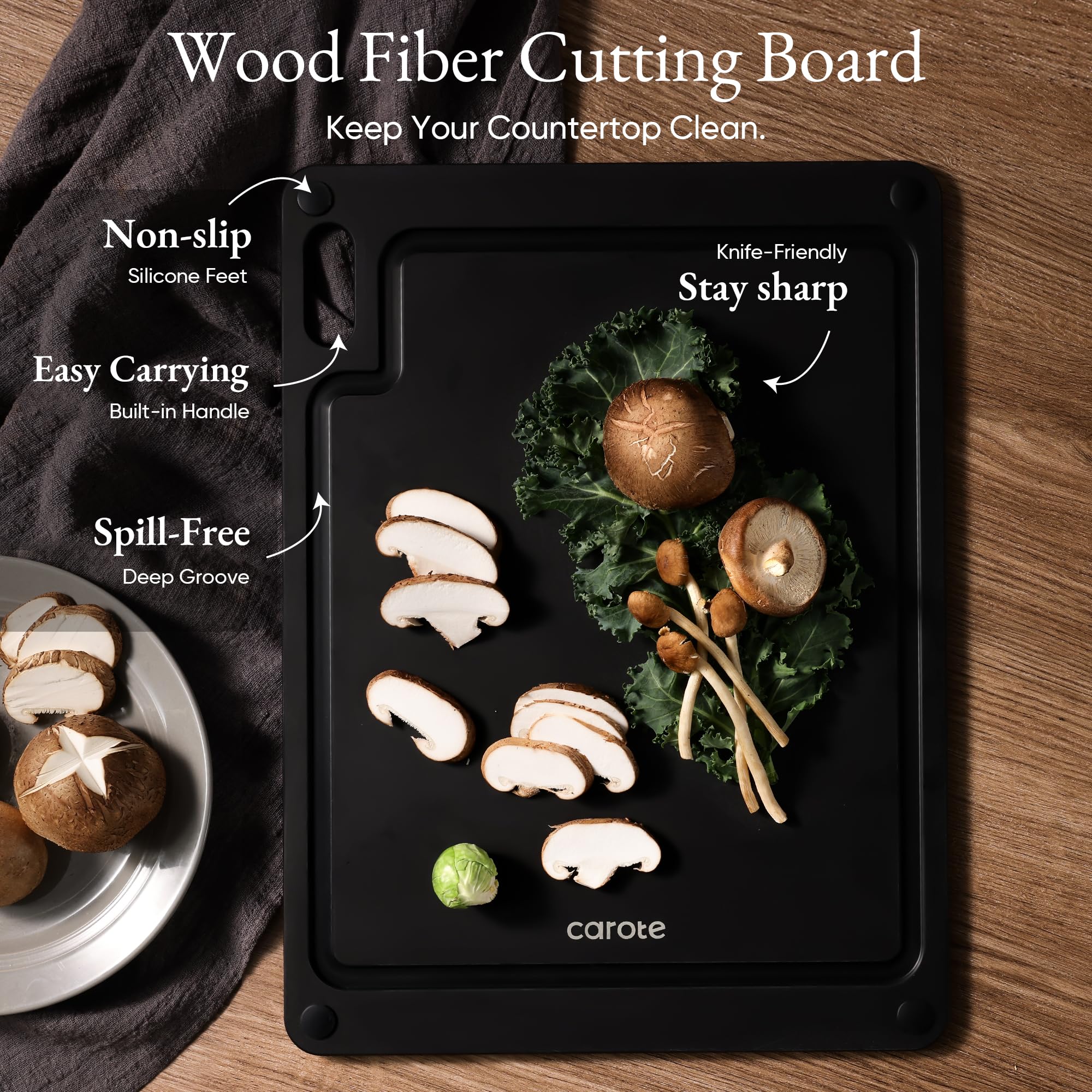 knife set with protective blade covers included
