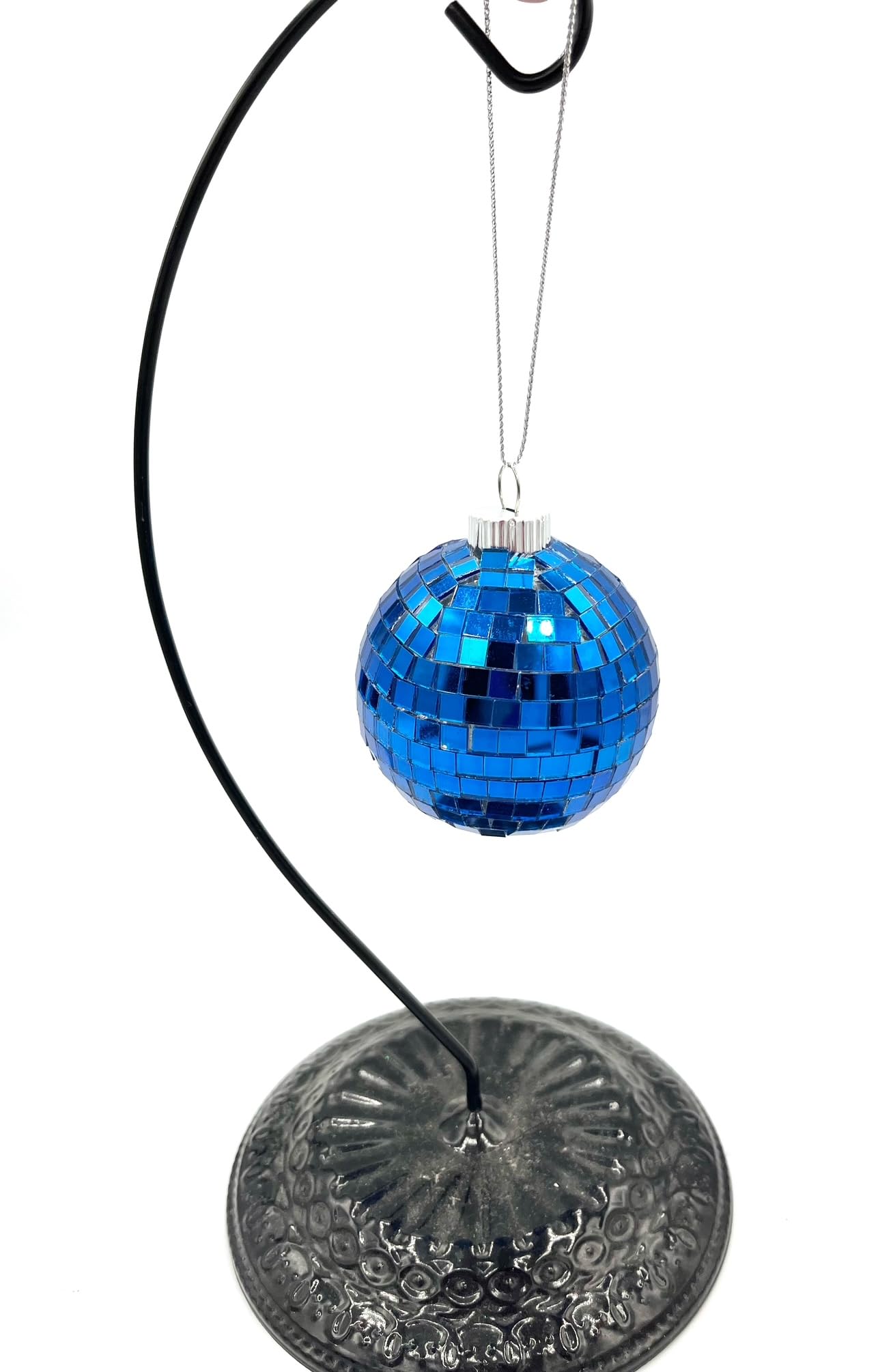 Lightweight durable clear acrylic ornament ball for holiday décor