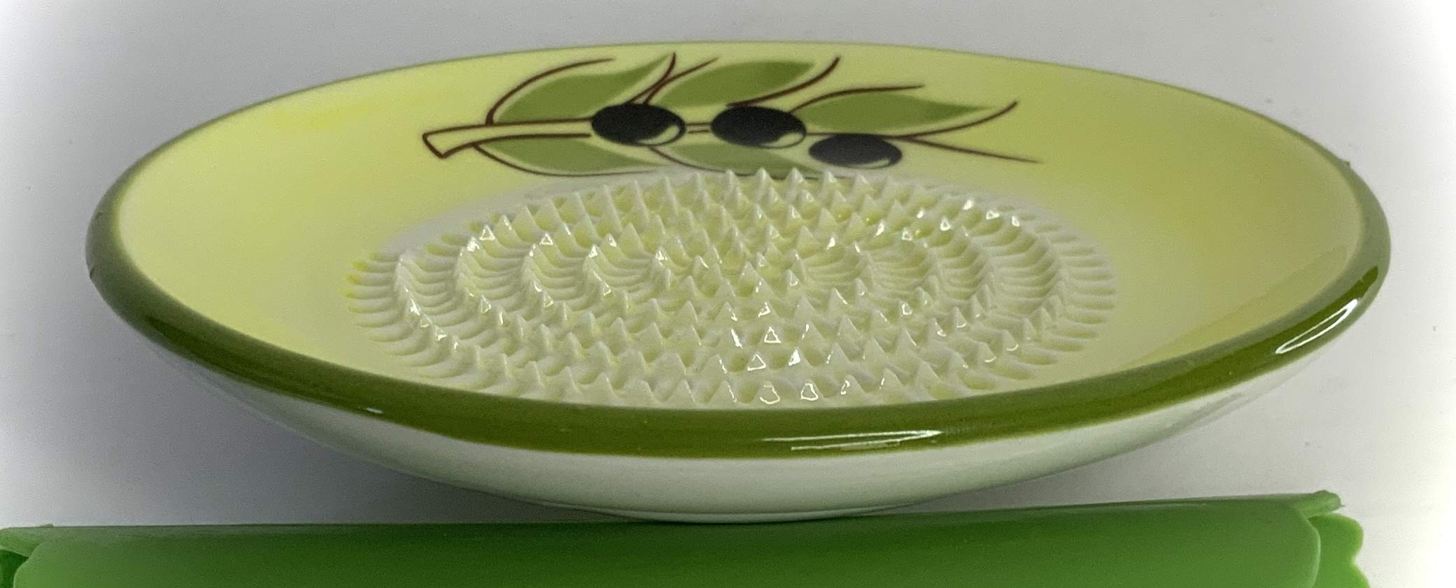 Yellow Olive Design BonCera ceramic plate
