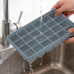 BPA Free Non-Toxic silicone ice cube trays for freezing