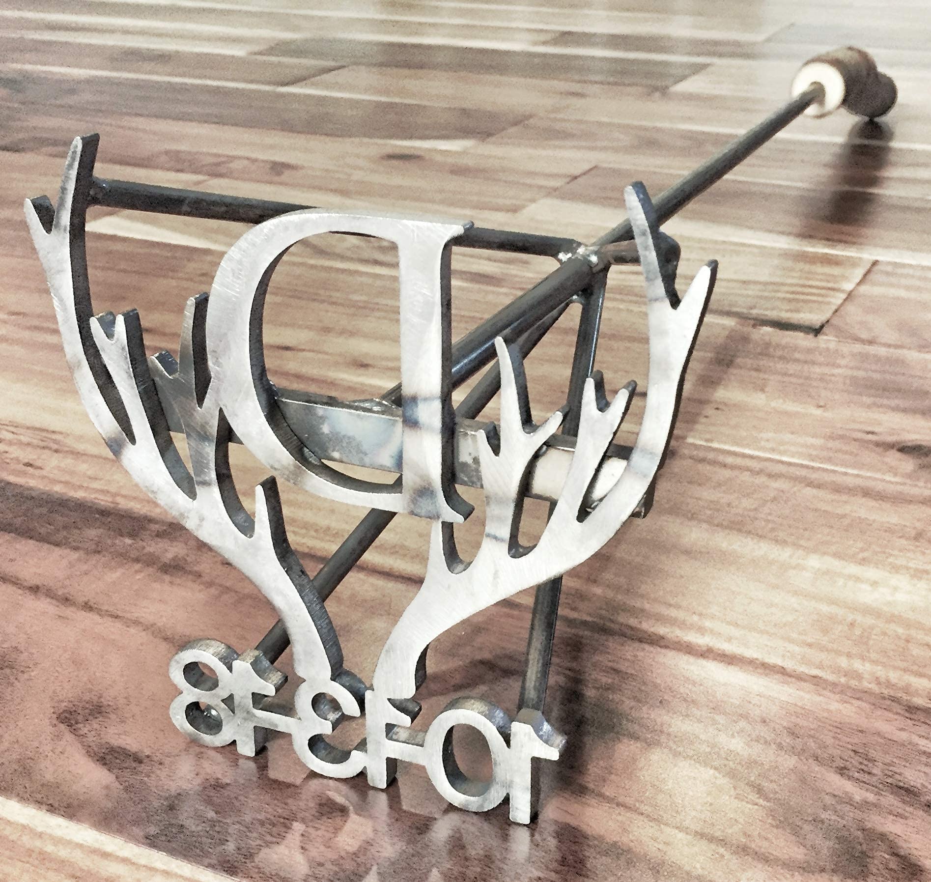 Branding iron with 30 inch branch handle configuration
