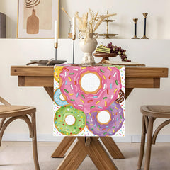Lightweight table runner for indoor and outdoor use