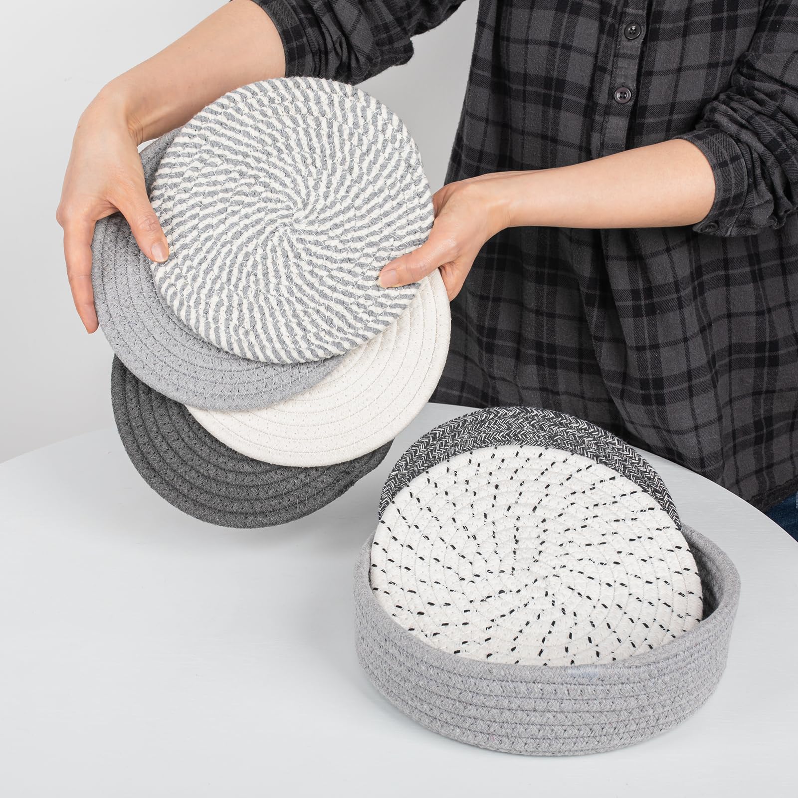 Six-pack BUEDM trivets with cotton pads