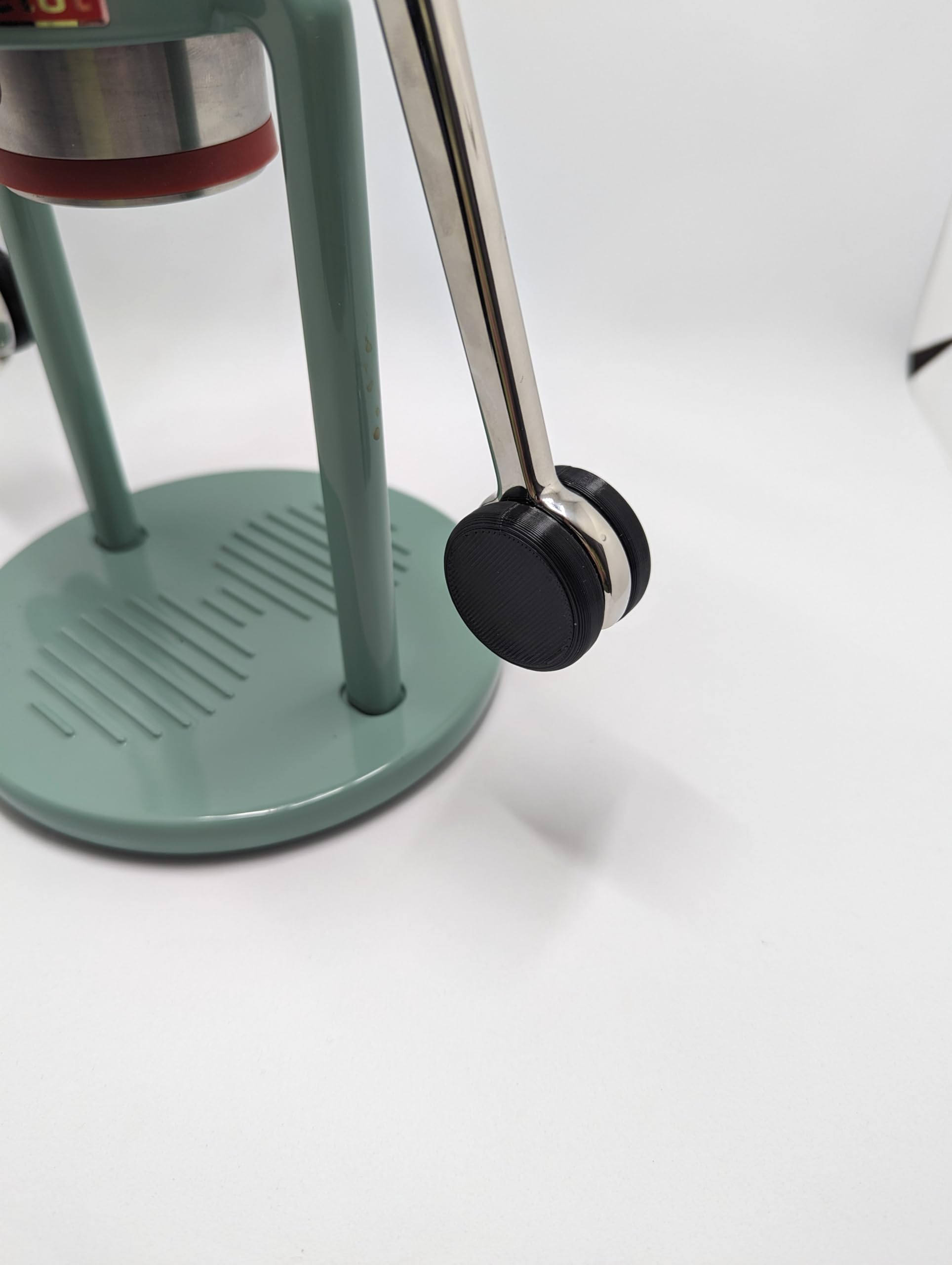 Cafelat robot hands pair image
