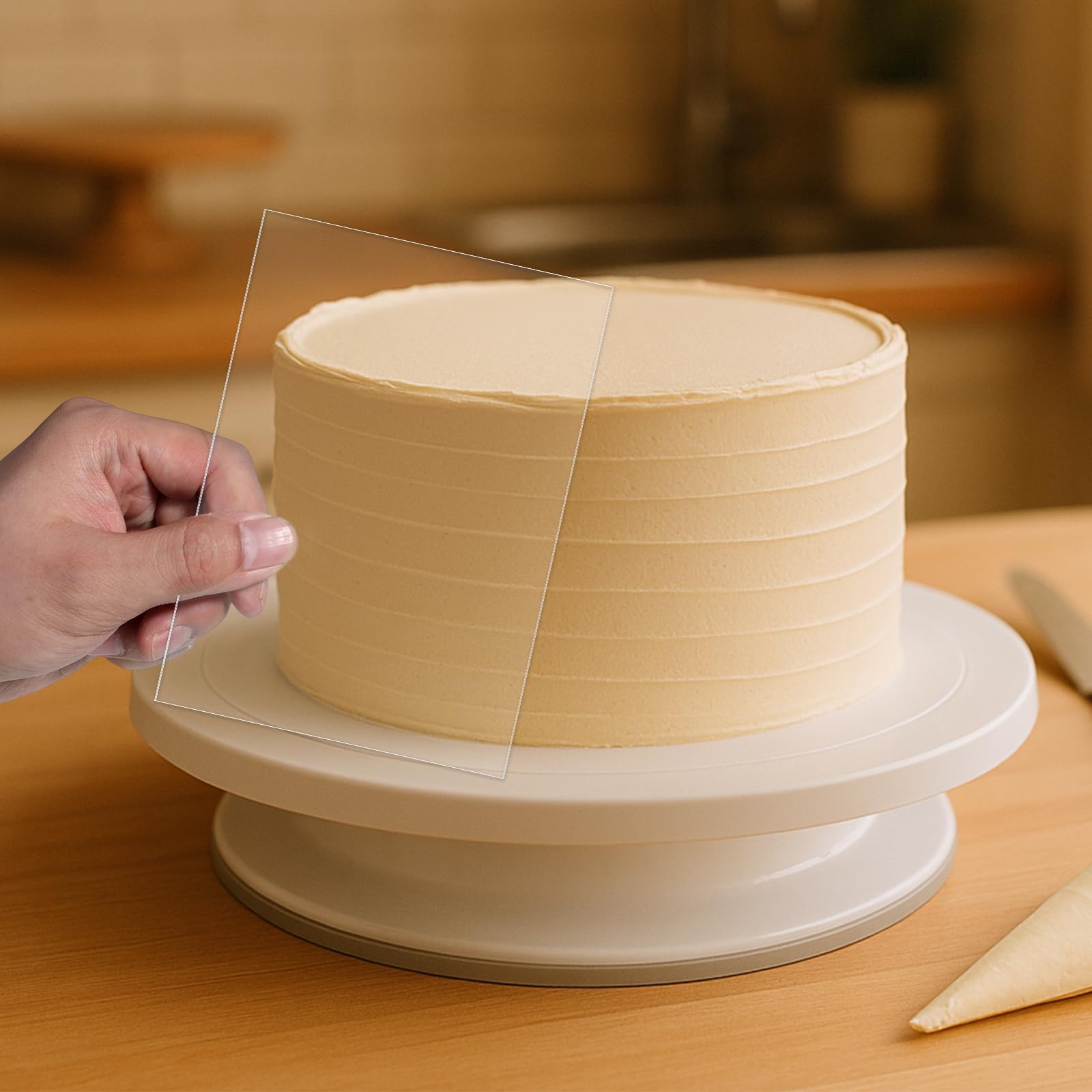 Cake decorating tools easy to use and clean