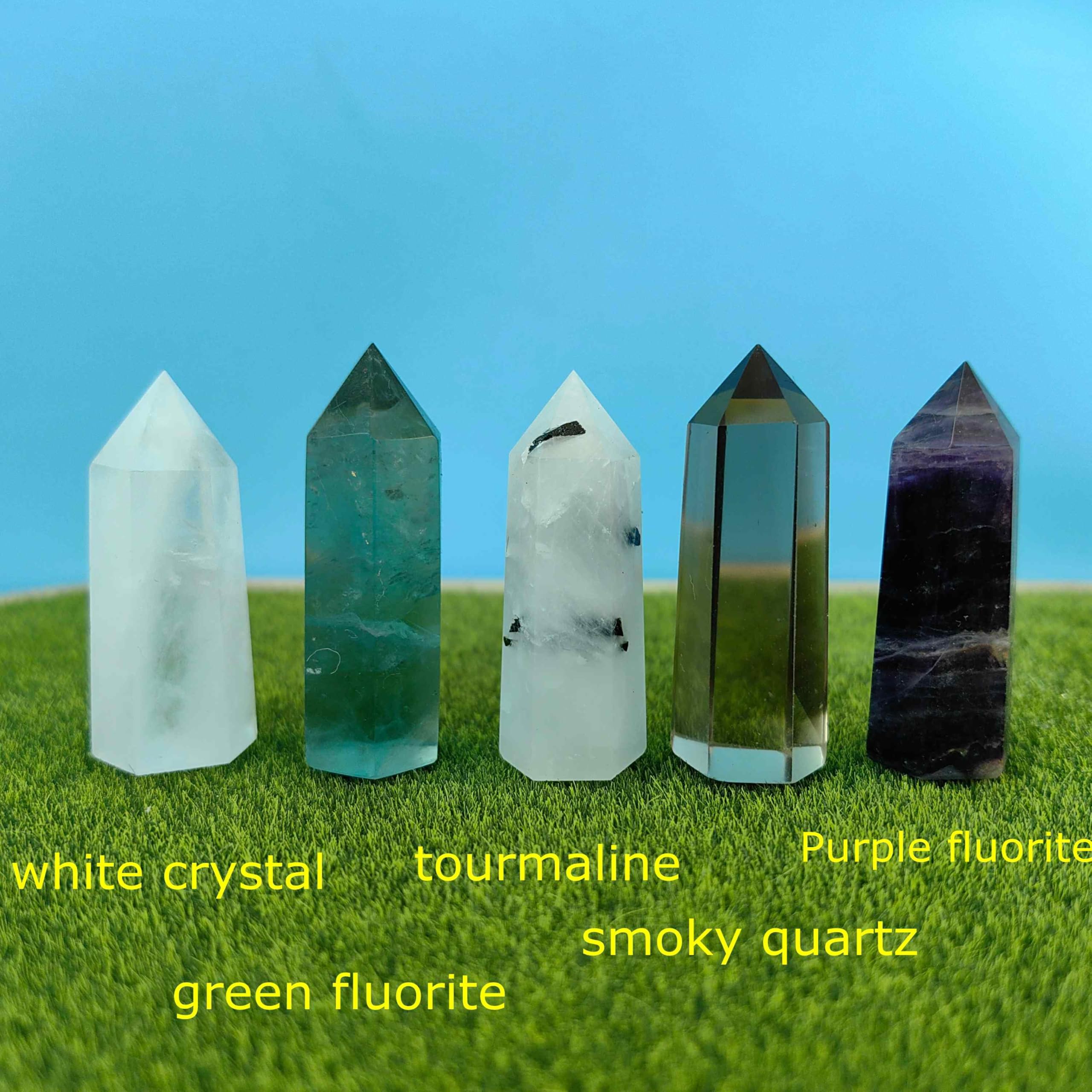 Gift-worthy crystal car decor clip for enthusiasts