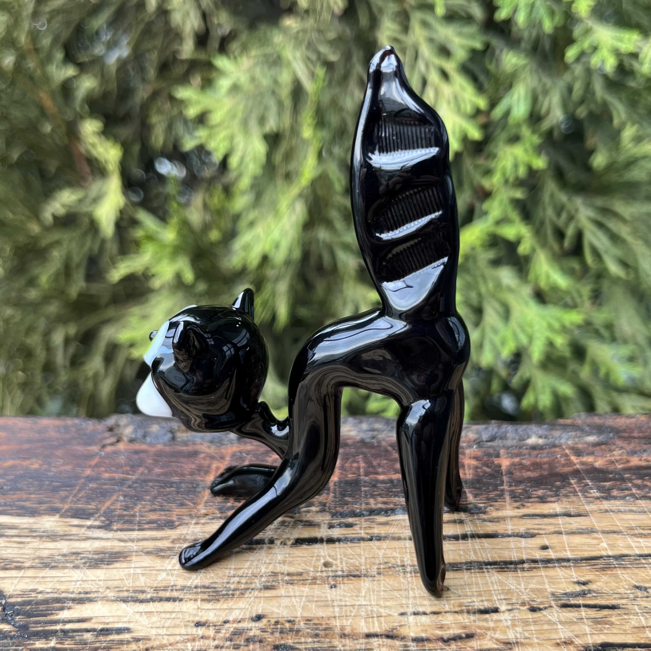 Desk ornament decorative cat figurine