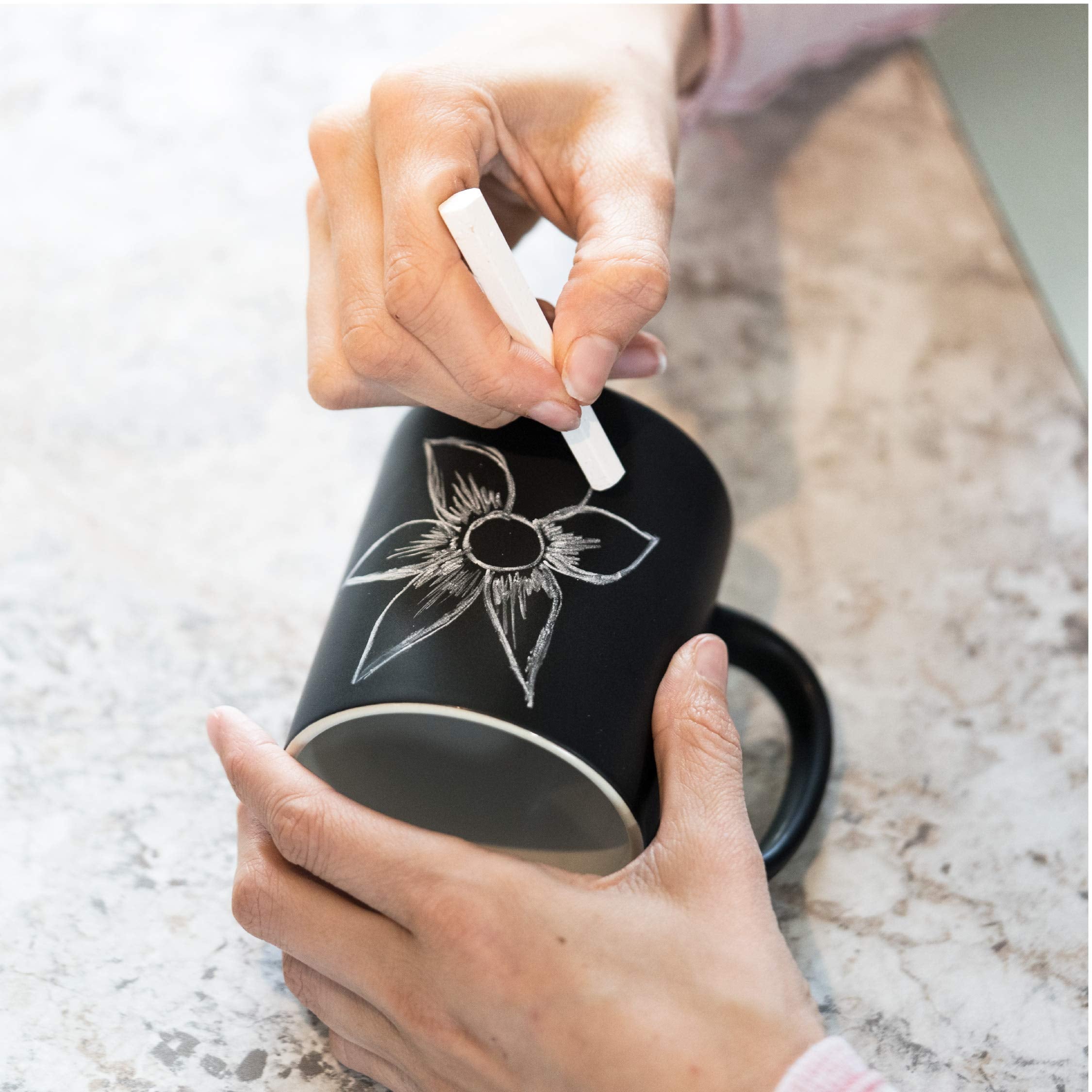 Ceramic coffee mug 300ml capacity for daily use