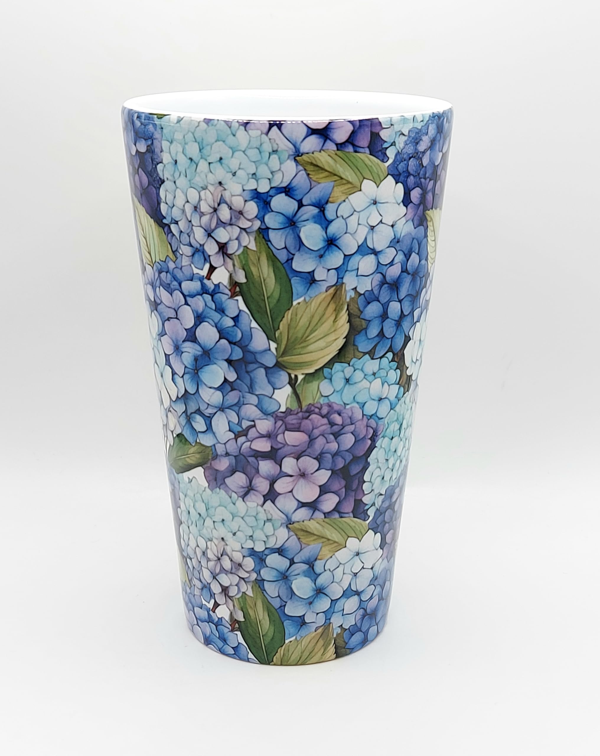 Ceramic latte mug 17 oz with blue purple hydrangea pattern