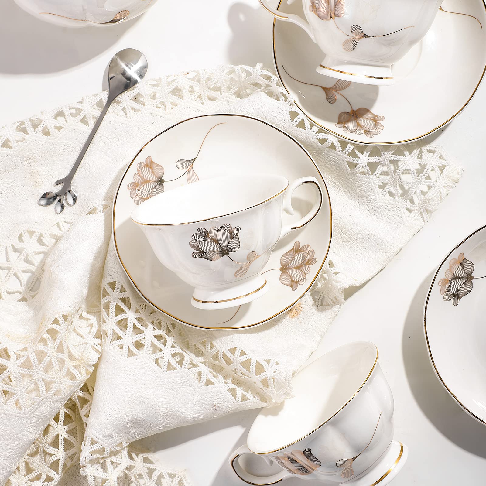 Gift-ready CHENP.HMC tea set packaging