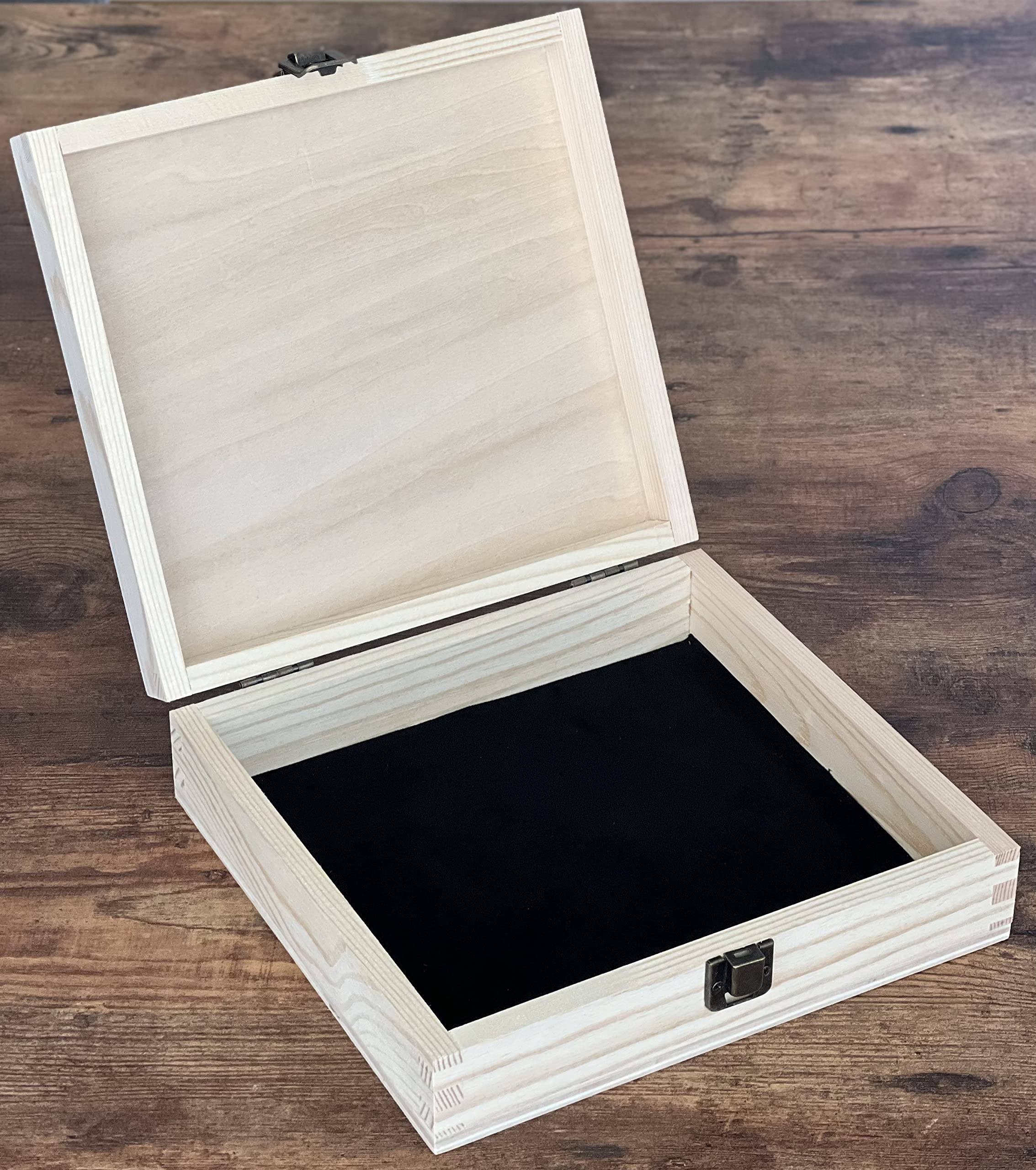 Engraved heirloom quality keepsake box