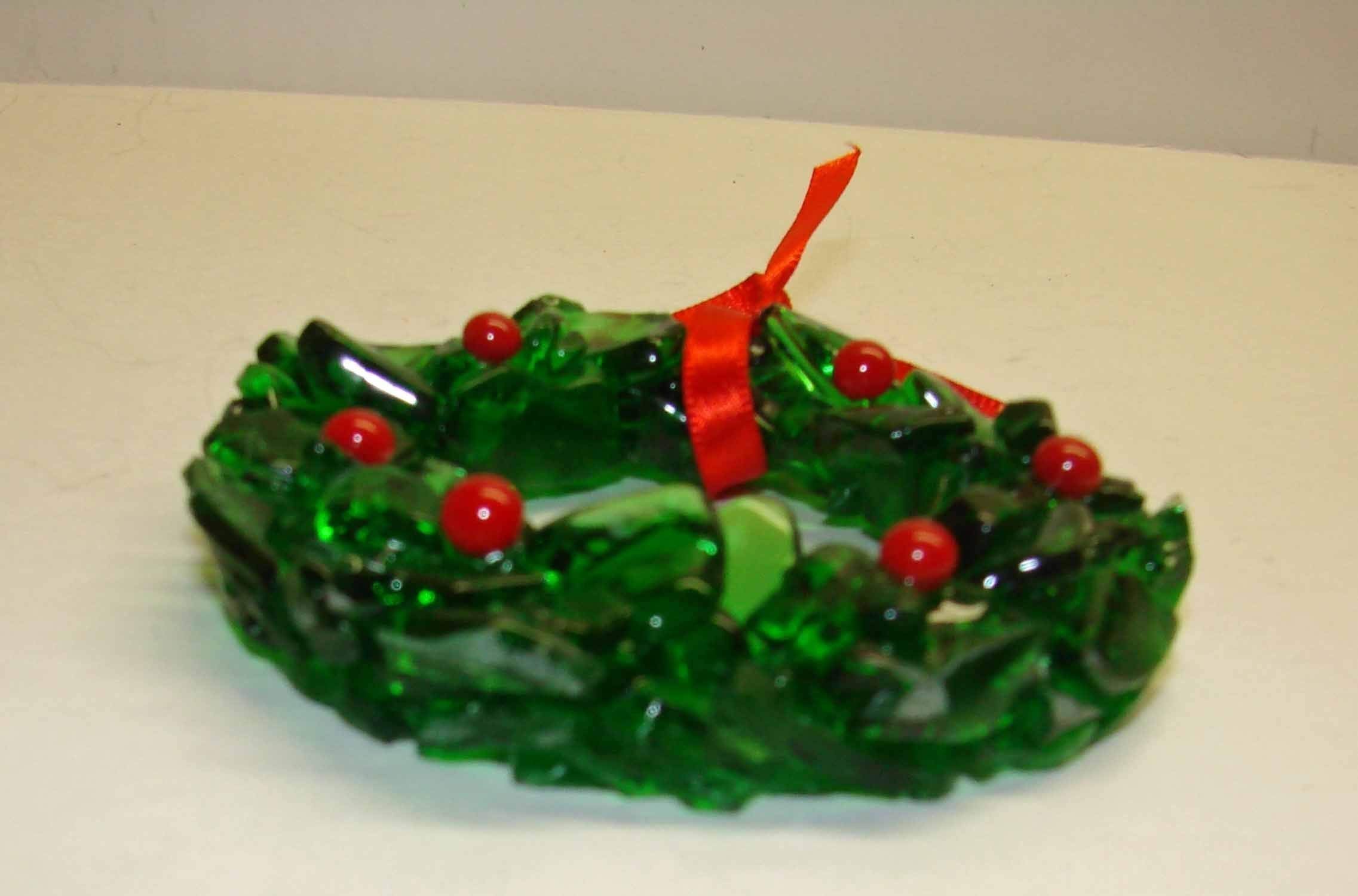 Approx 3 inch wreath size