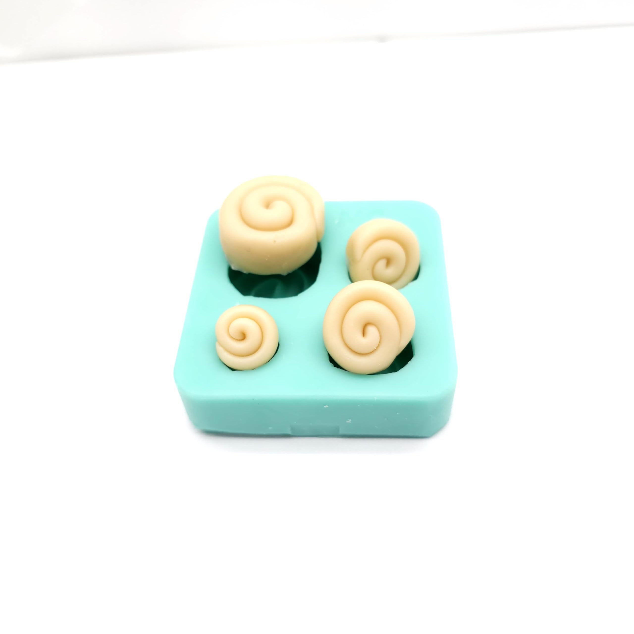 Assorted size cinnamon roll mold for candle making
