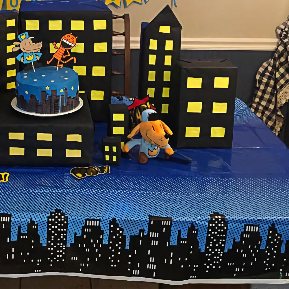 City skyline printed tablecloth for superhero party