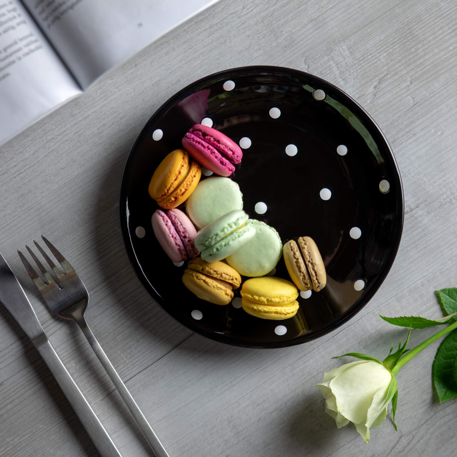 Polka dot glazed ceramic plate for desserts City to Cottage