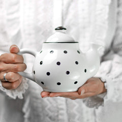 City to Cottage ceramic teapot 26 oz front view