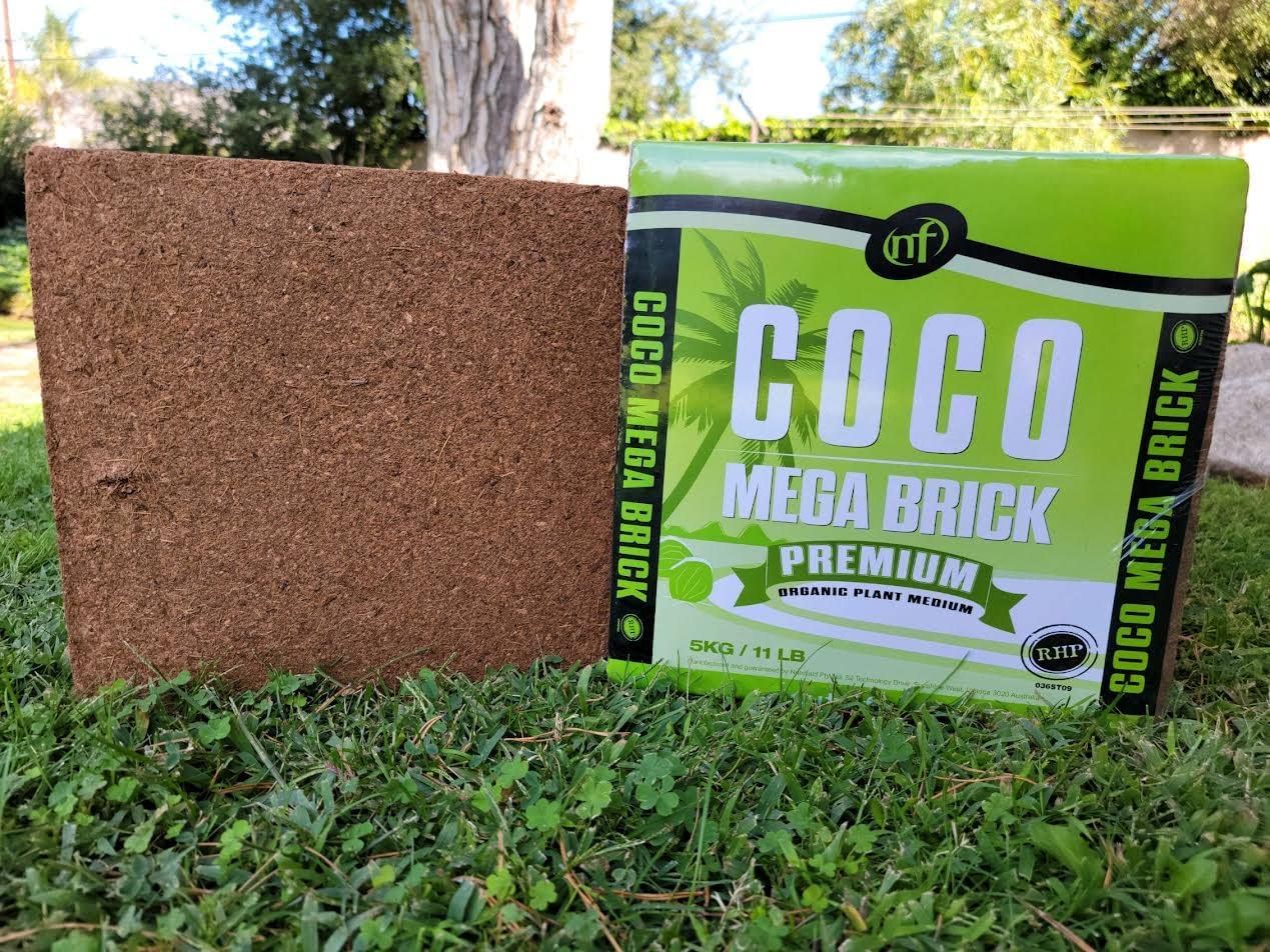 Low EC coco coir with stable pH for indoor outdoor plants