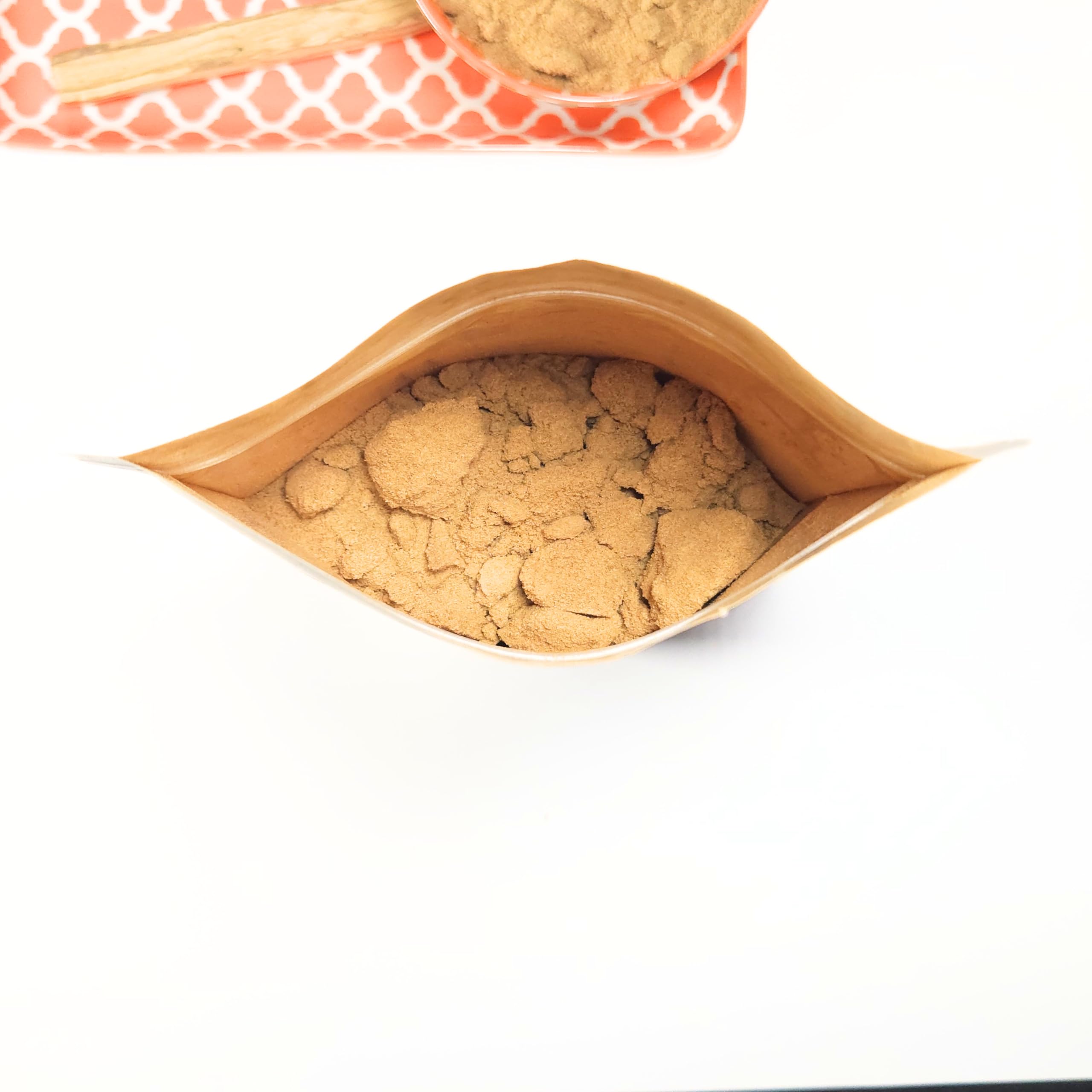 Ziplock pouch keeps palo santo powder sealed between uses