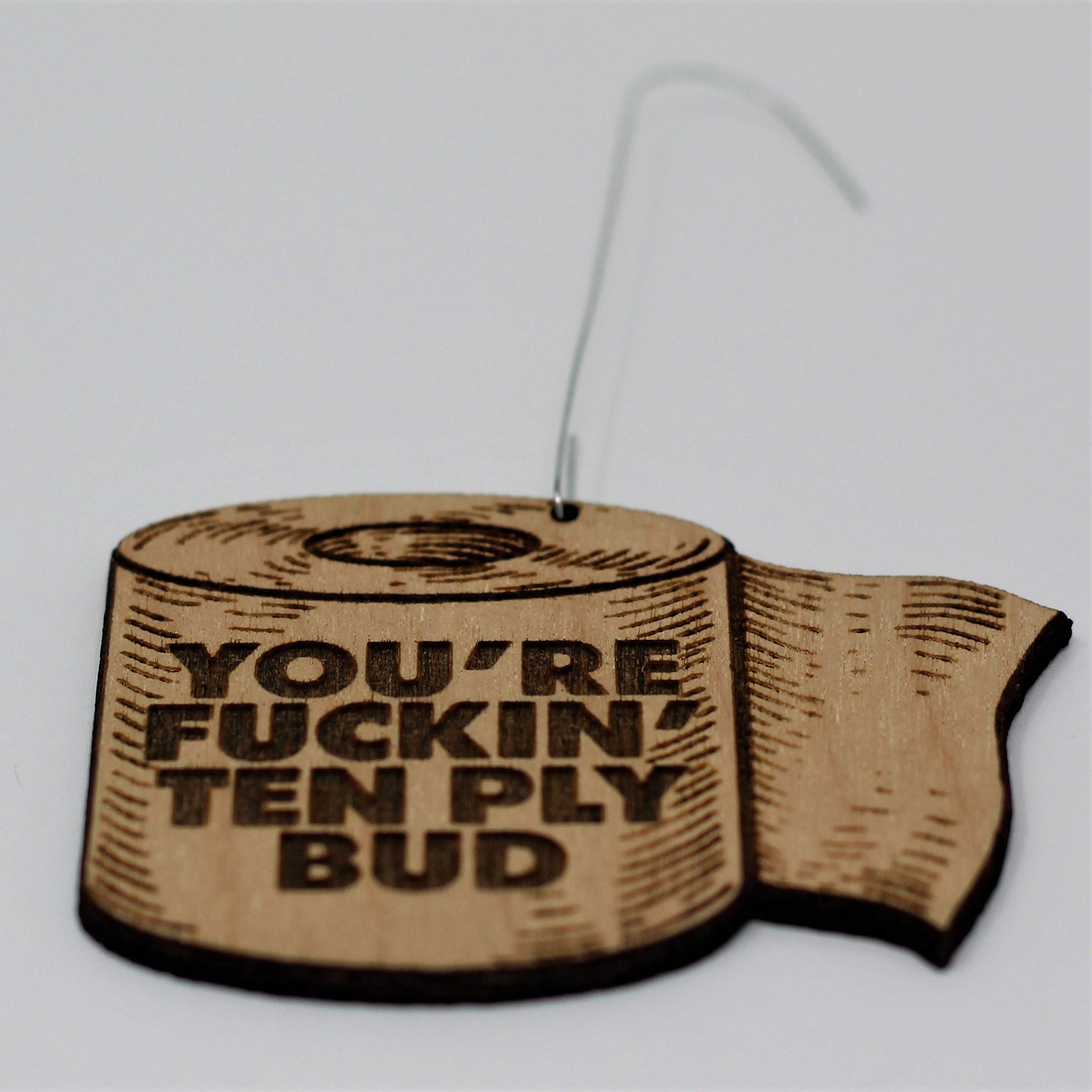 Customizable ornament with magnet option not included