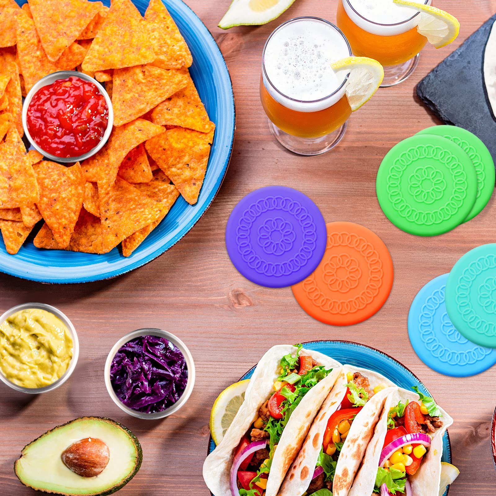 Lids feature flower patterns for easy sauce identification