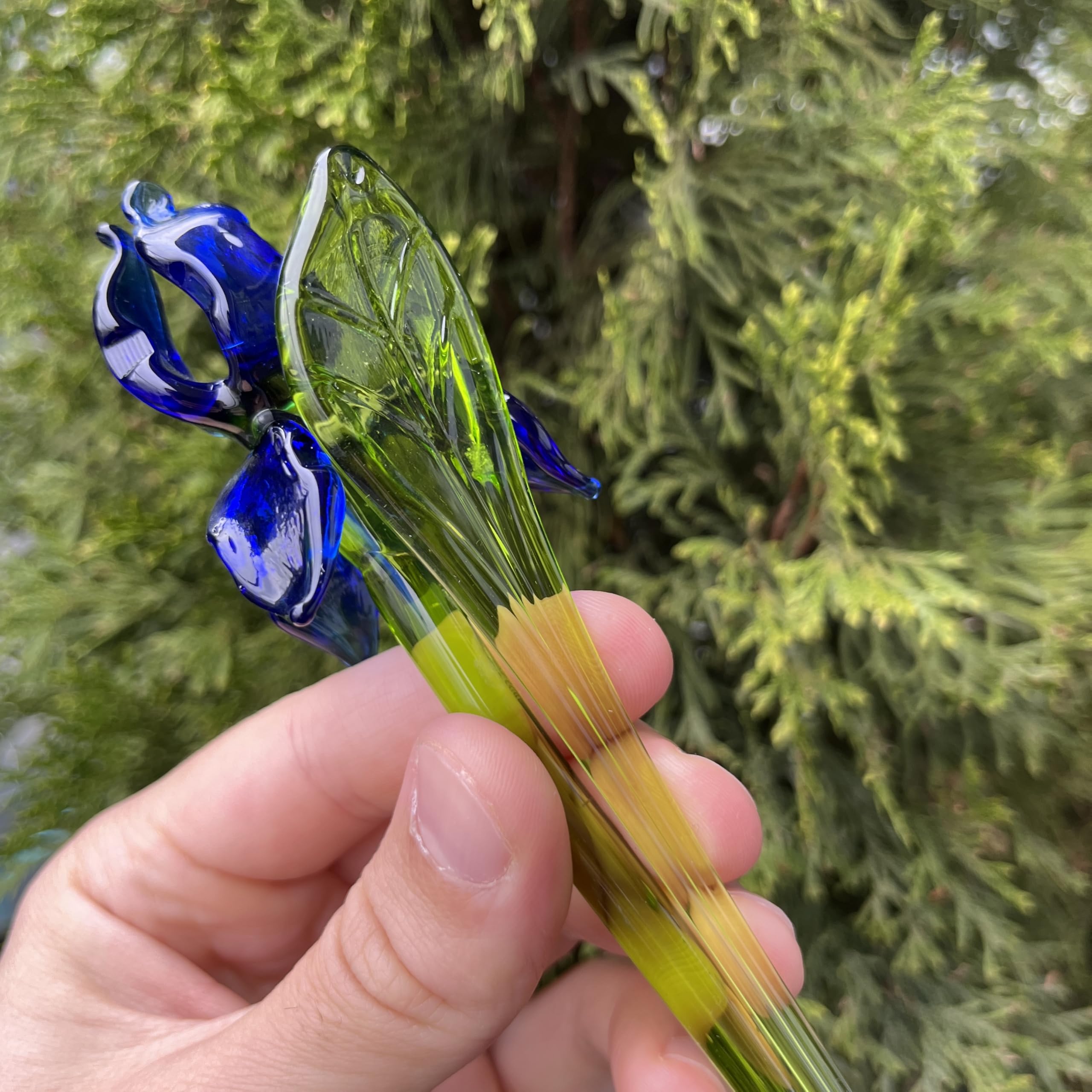 Iris sculpture suitable for shelf or planter