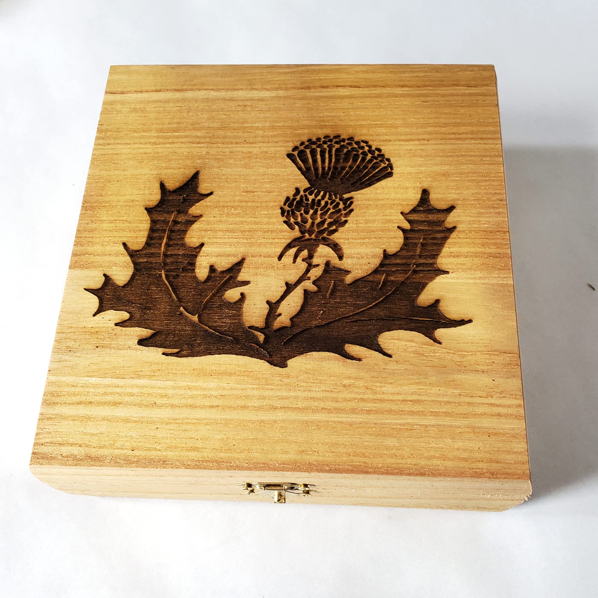 Compact wooden box suitable for keepsakes