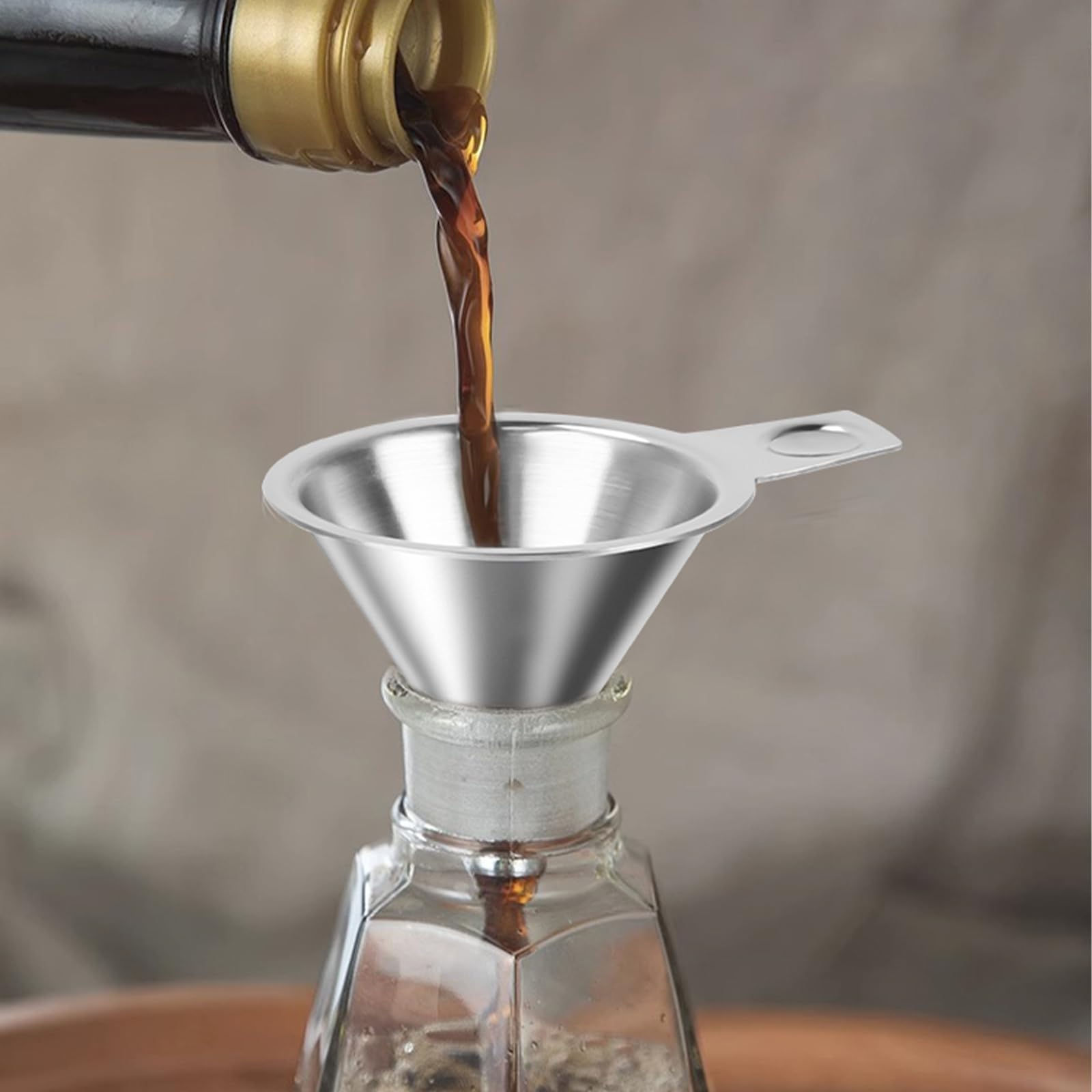 Condiment and sauce filling funnel for pantry