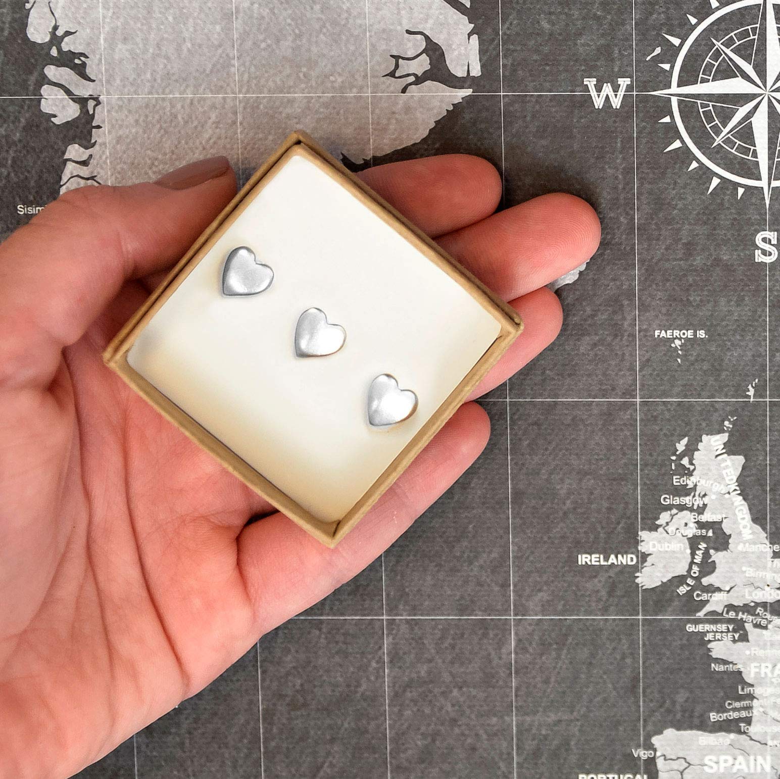 Conquest Maps gold heart map pins product image