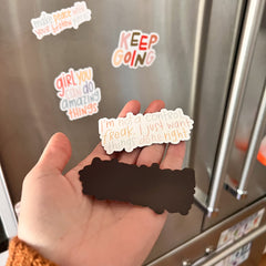 Removable waterproof magnet for metal surfaces