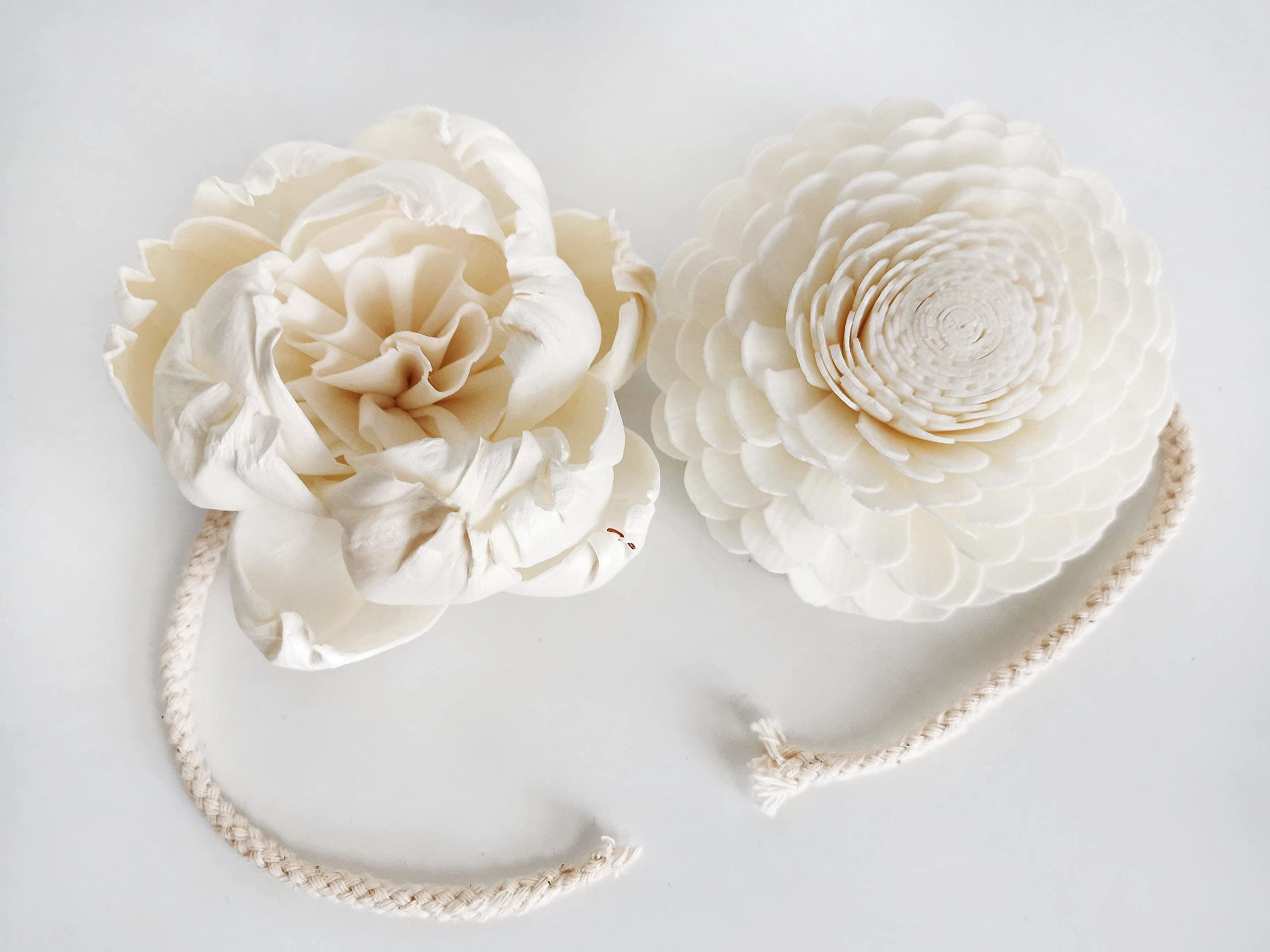 Cotton wick and reed diffuser components detail