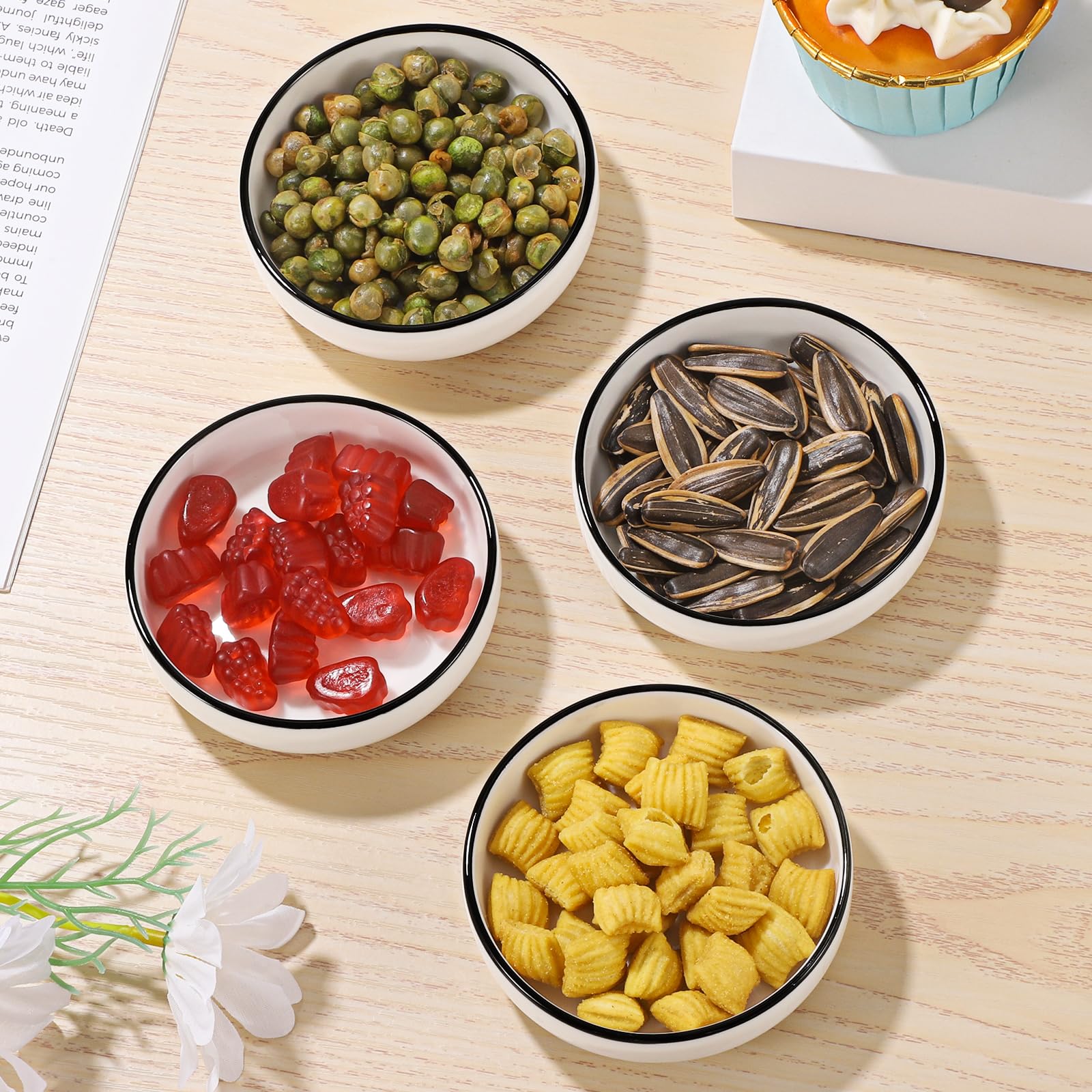 Entertaining bowls for sauces and snacks