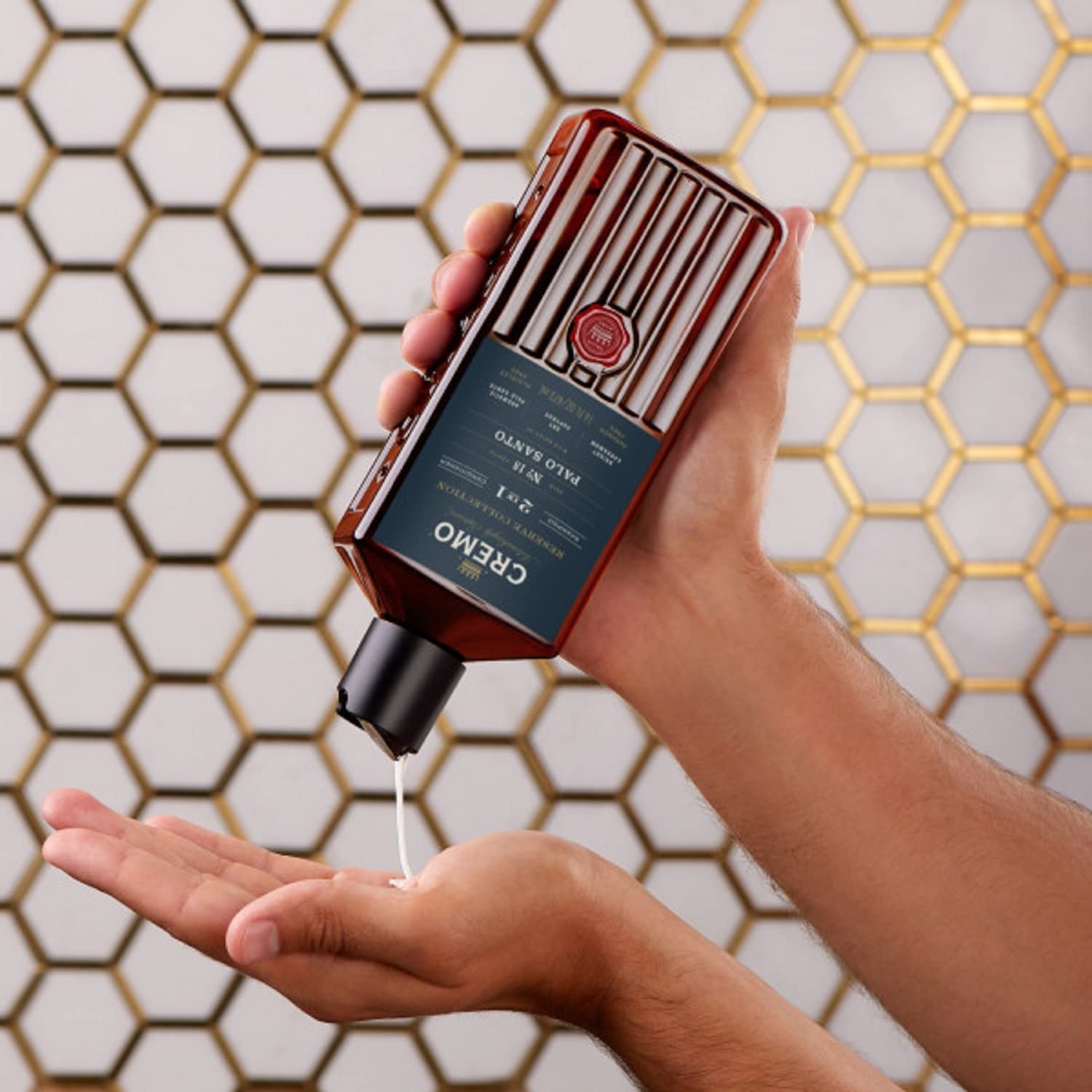 cremo palo santo fragrance label on shampoo bottle