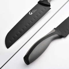 Anti-slip black and gray handle on CuCut knives
